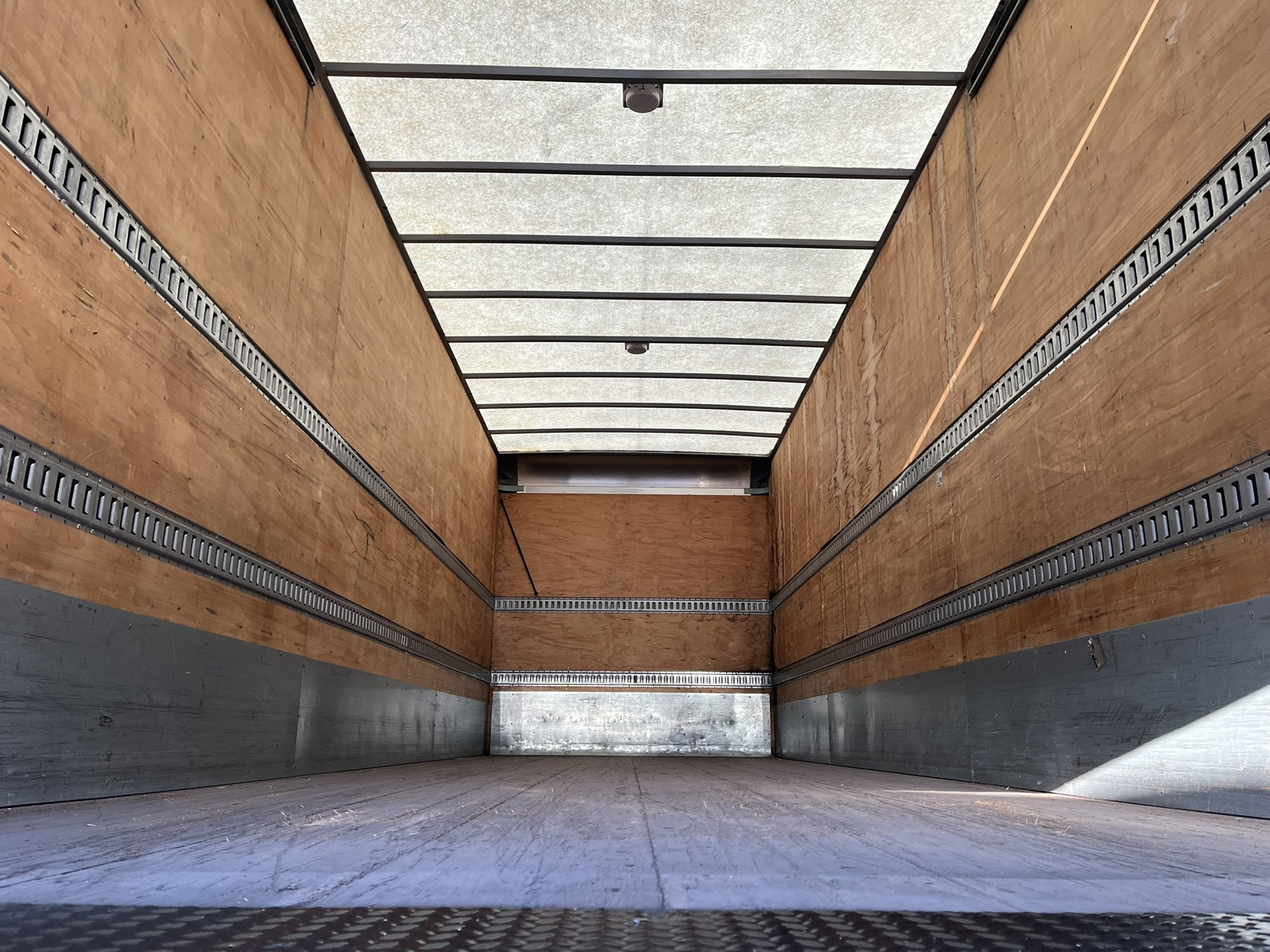 2017 HINO 268A 1048019-21 2017 HINO 268A 1048019-21