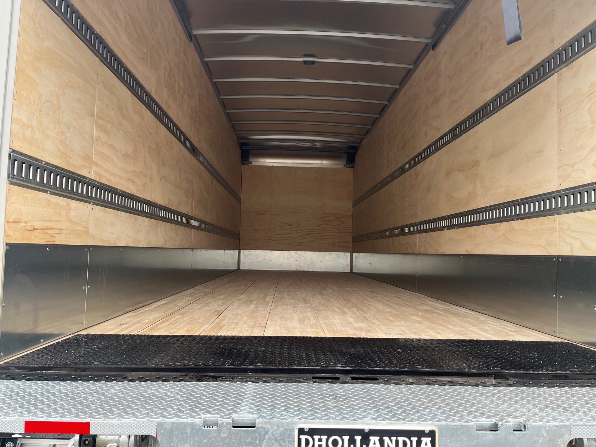 2025 HINO L6 2025 HINO L6 - image 4 of 4