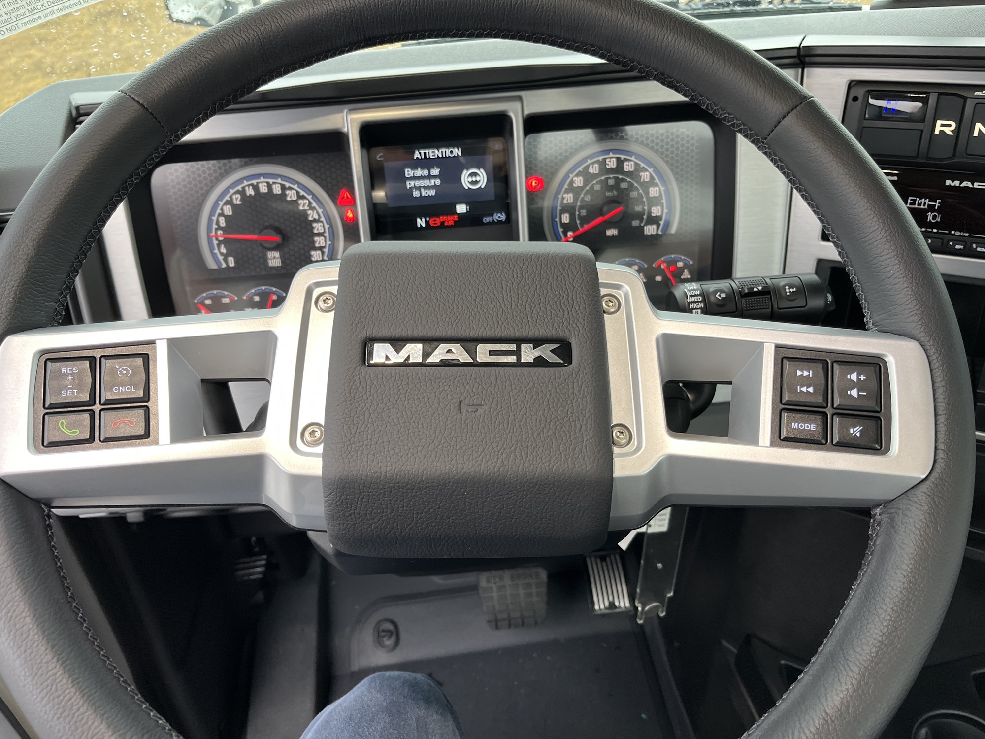 2026 MACK AN64T 2026 MACK AN64T - image 6 of 6