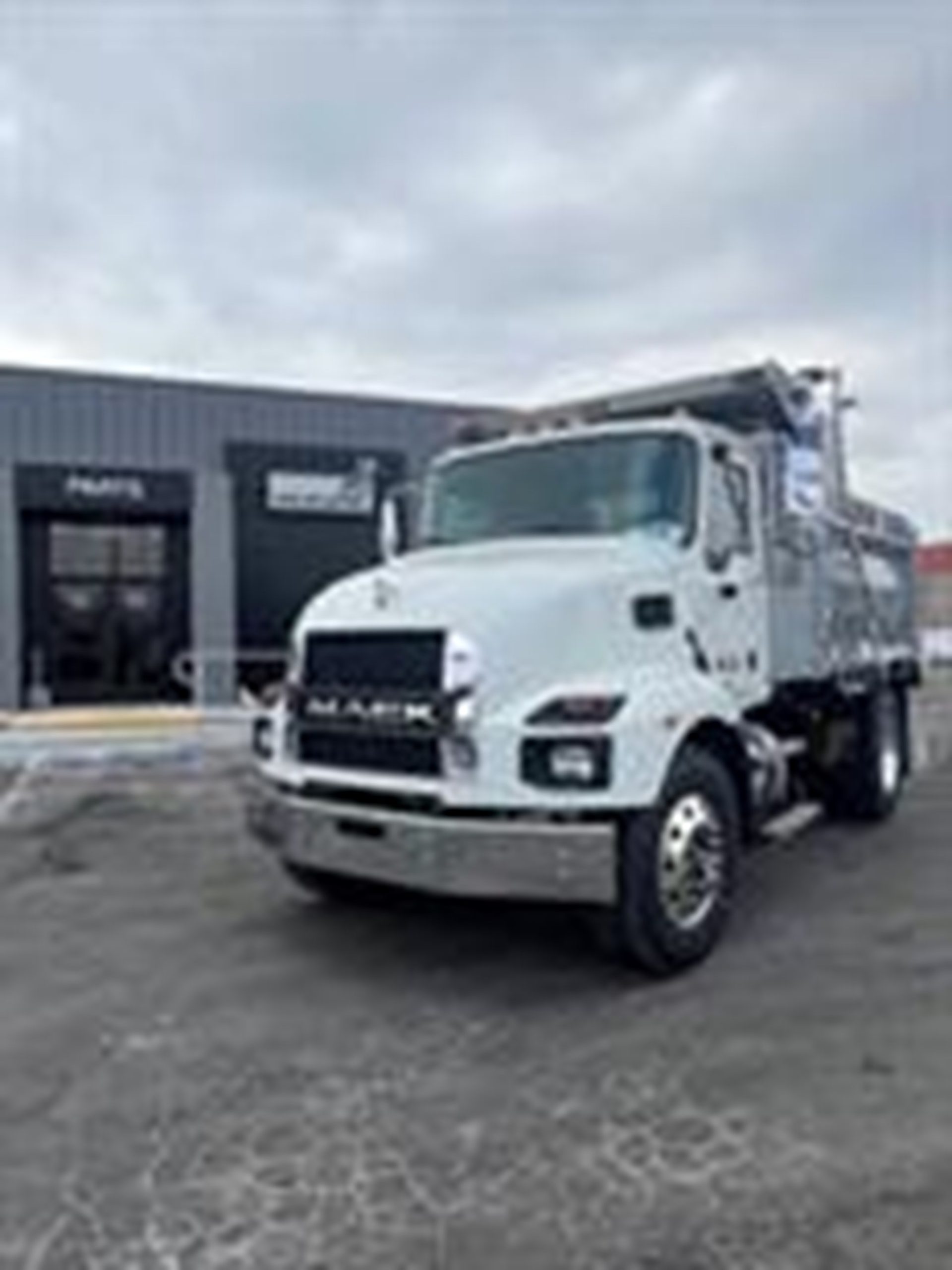 2026 MACK MD742 2026 MACK MD742 - image 1 of 5