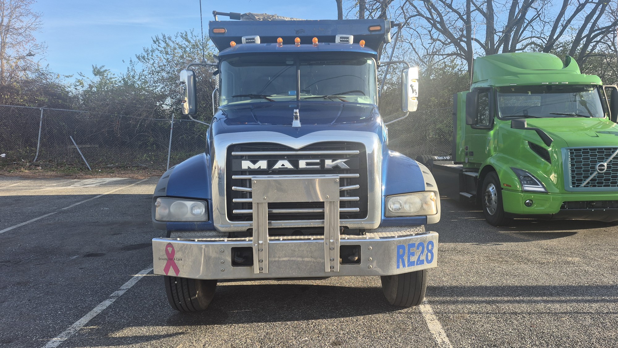 2021 MACK 64FR GR64F 2021 MACK 64FR GR64F - image 2 of 6