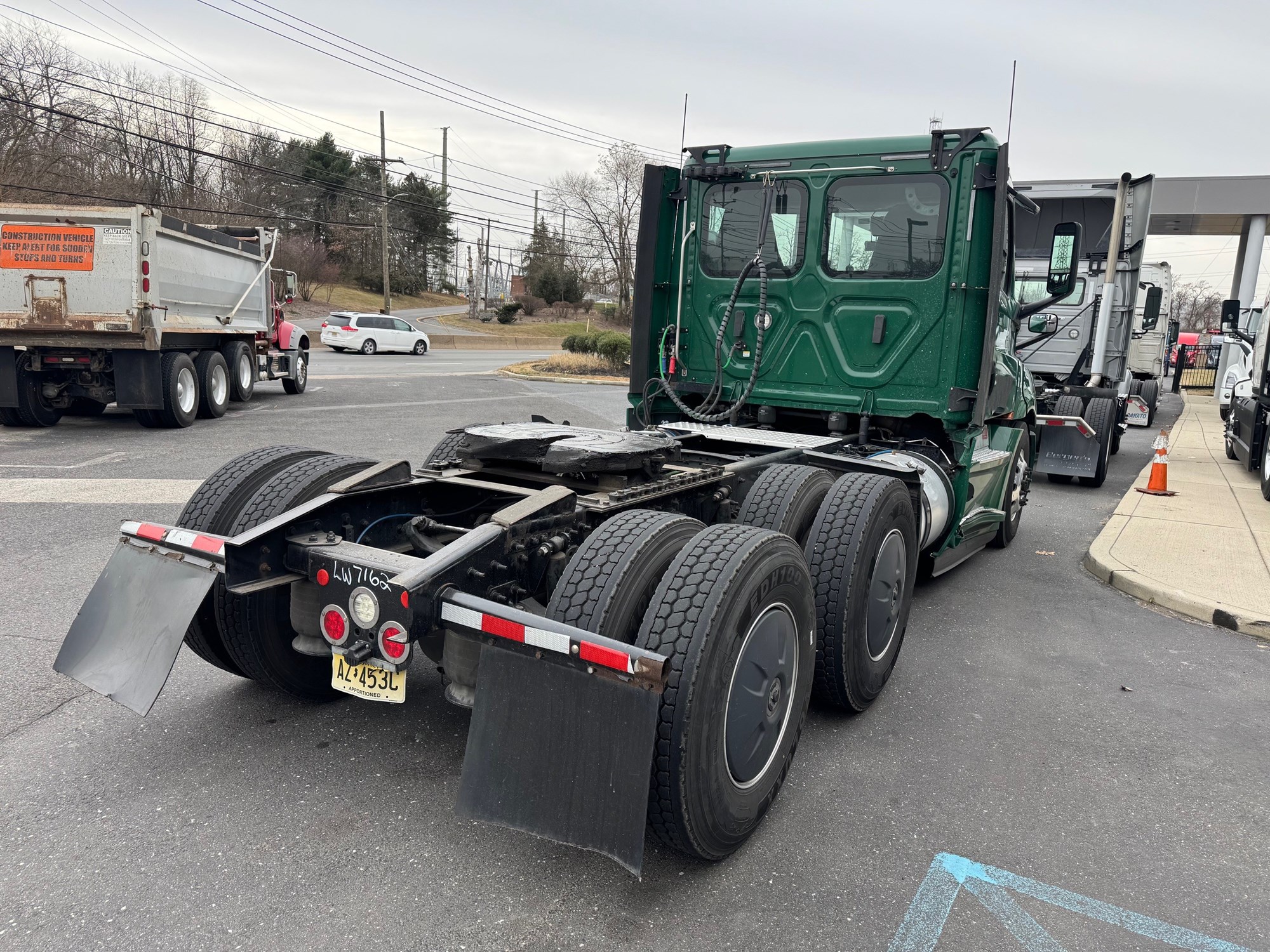 2020 FREIGHTLINER CASCADIA 126 2020 FREIGHTLINER CASCADIA 126 - image 3 of 6