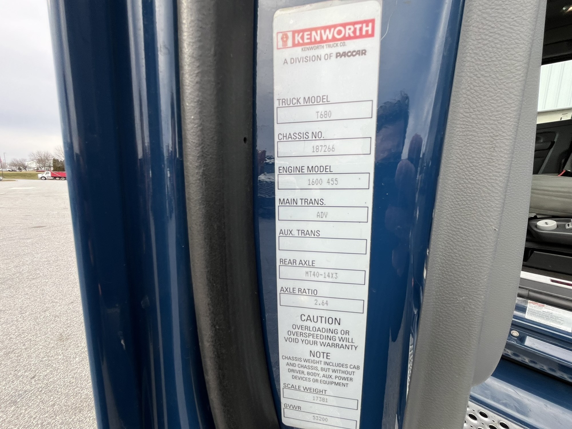 2018 KENWORTH T680 1104256-19 2018 KENWORTH T680 1104256-19