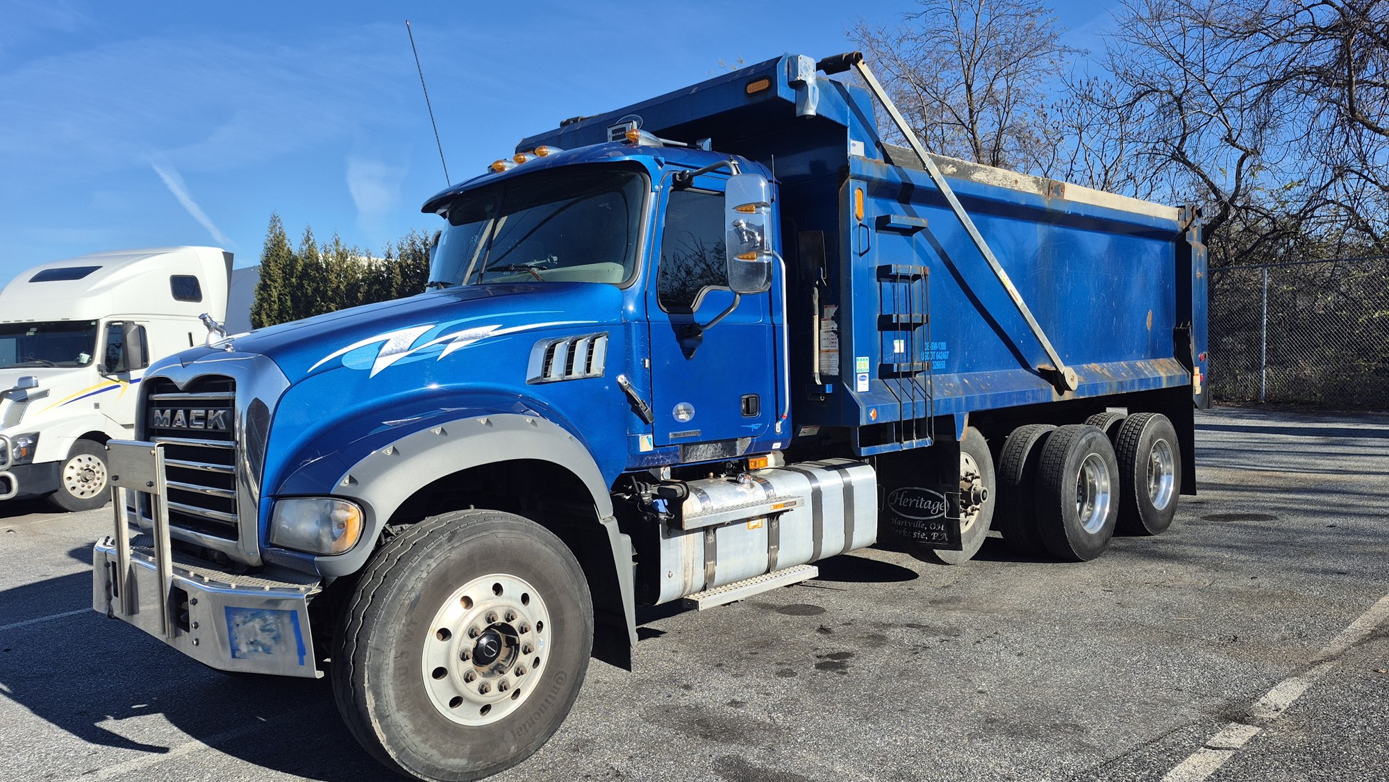 2021 MACK 64FR GR64F 2021 MACK 64FR GR64F - image 1 of 6