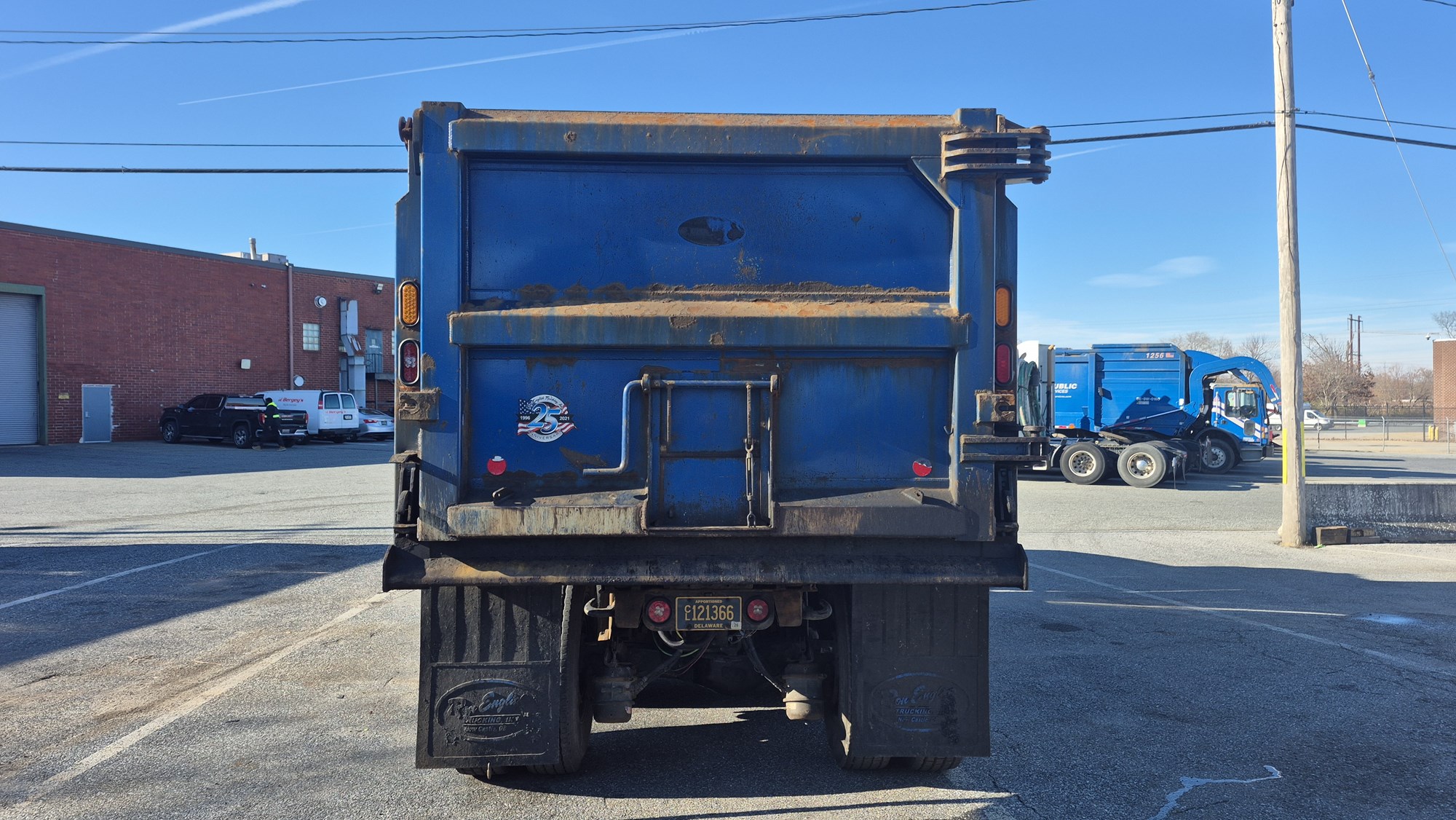 2021 MACK 64FR GR64F 2021 MACK 64FR GR64F - image 3 of 6