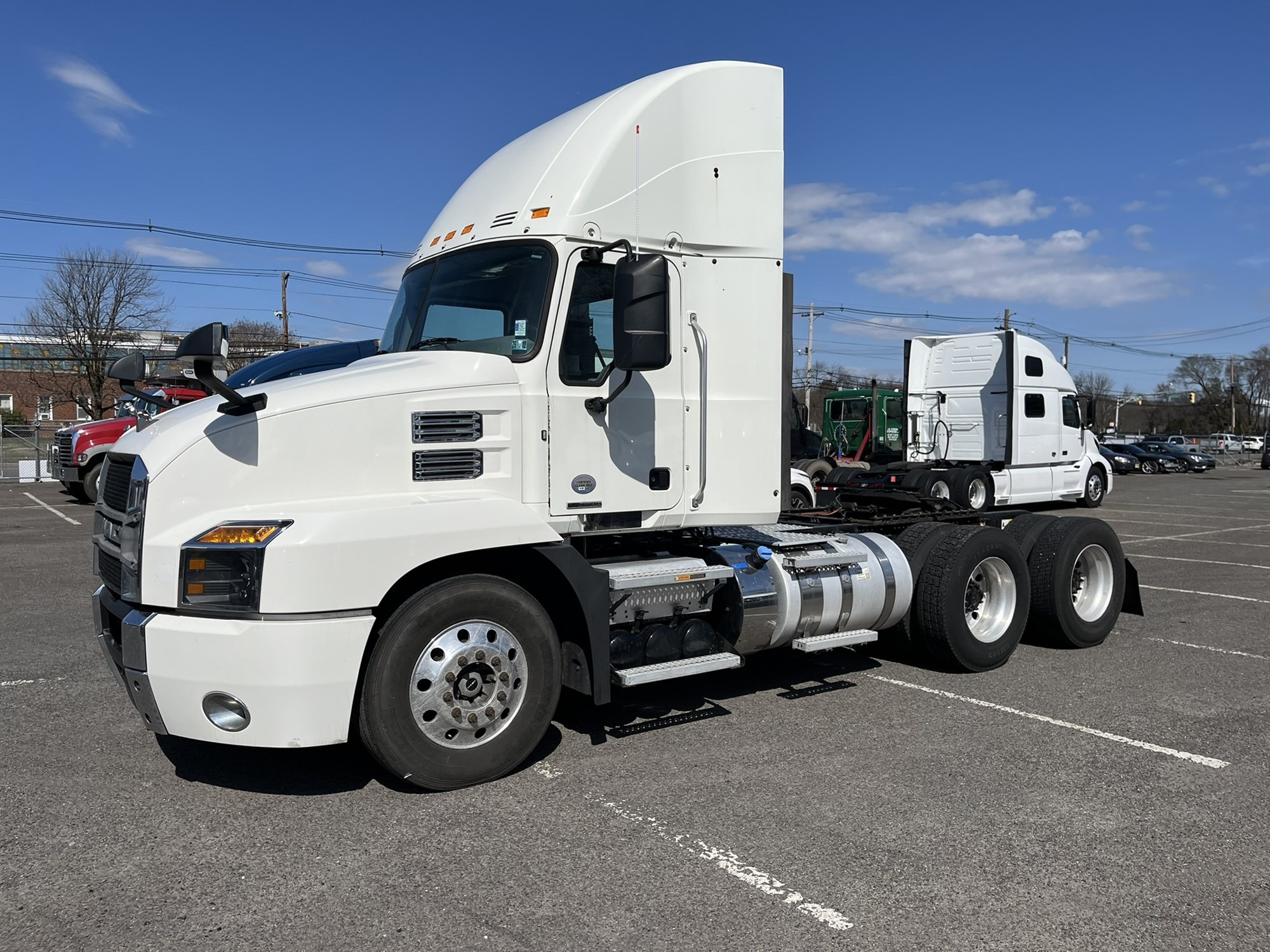 2019 MACK AN64T 2019 MACK AN64T - image 1 of 6