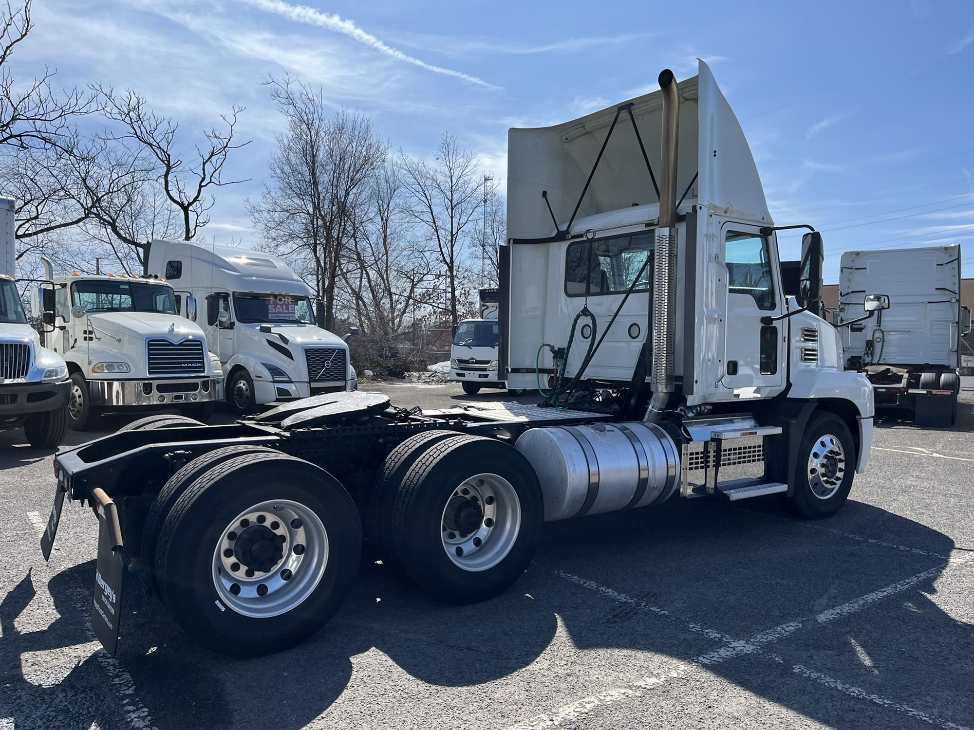 2019 MACK AN64T 2019 MACK AN64T - image 4 of 6