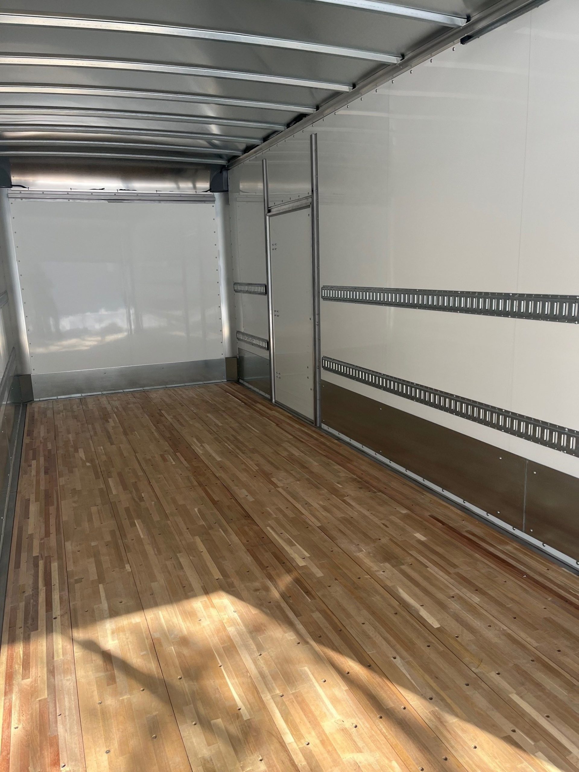 2026 HINO L6 2026 HINO L6 - image 3 of 4