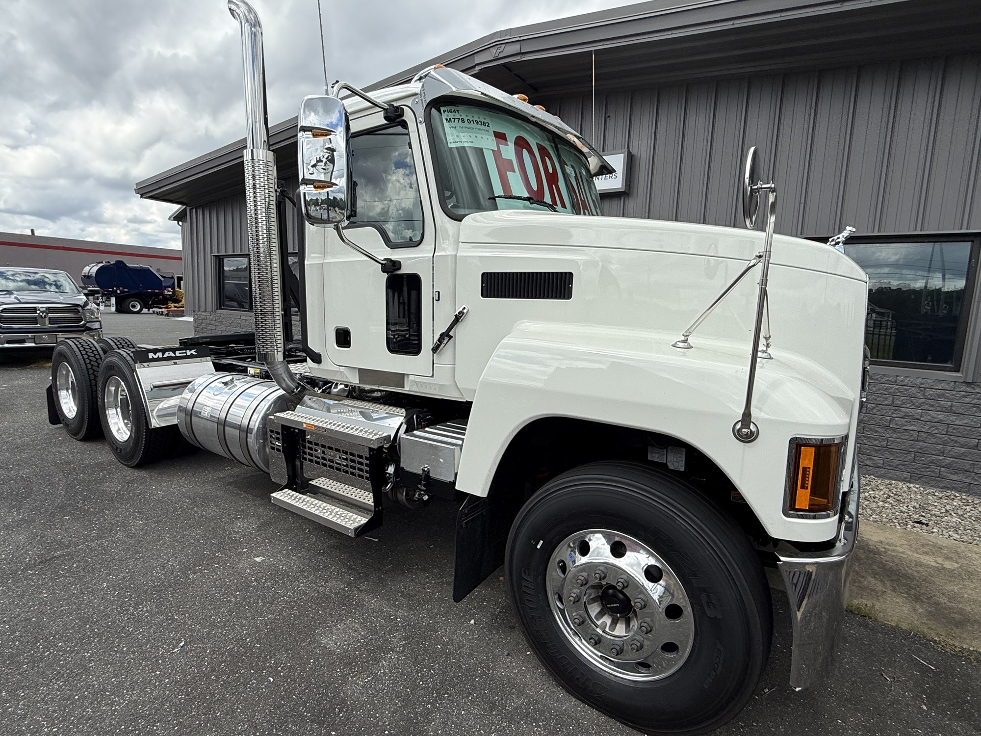 2026 MACK PI64T 2026 MACK PI64T - image 1 of 6