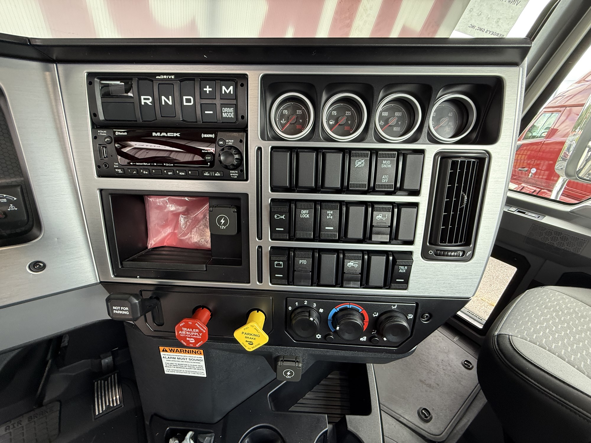 2026 MACK PI64T 1074608-07 2026 MACK PI64T 1074608-07