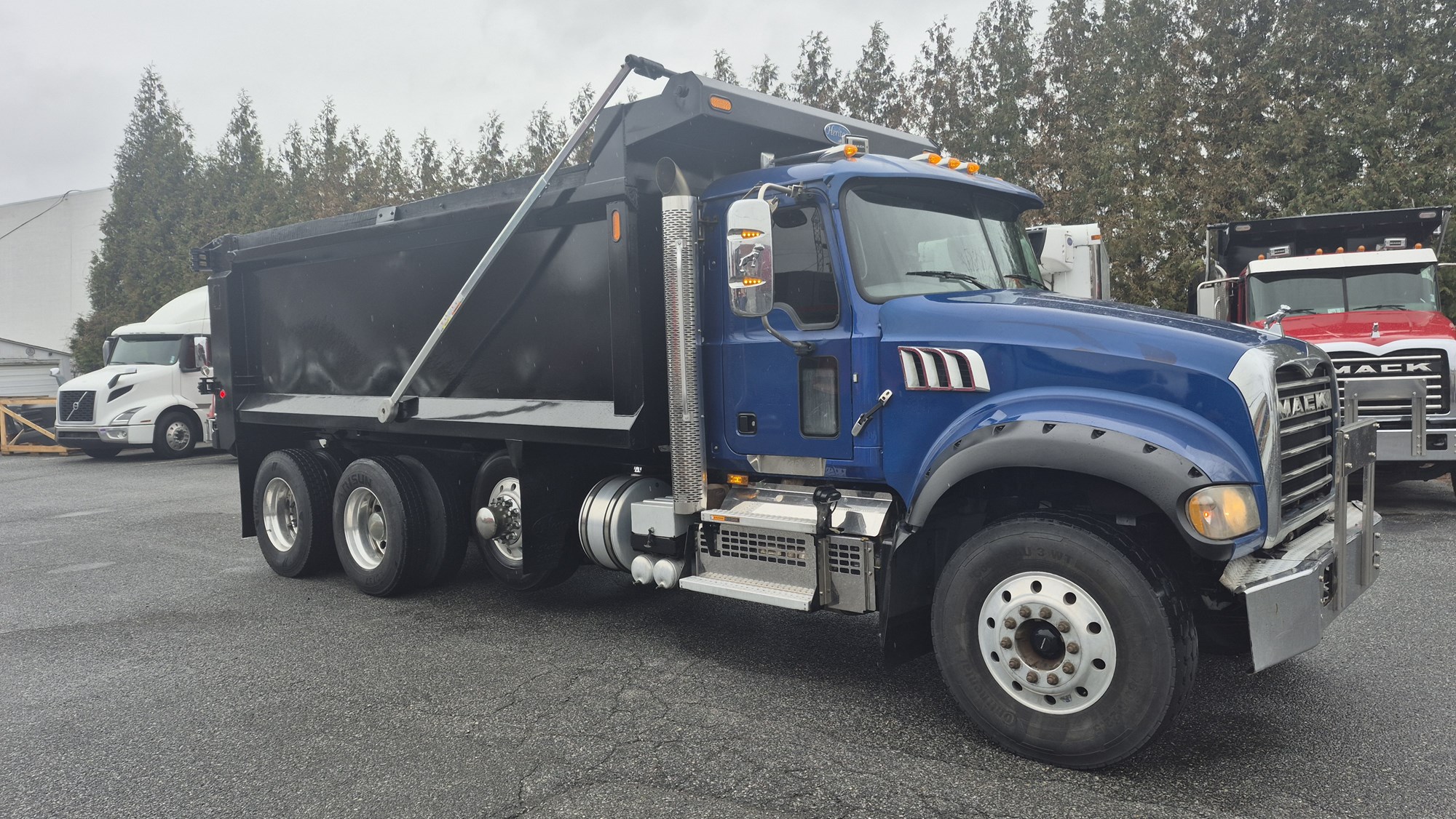 2021 MACK 64FR GR64F 2021 MACK 64FR GR64F - image 3 of 6