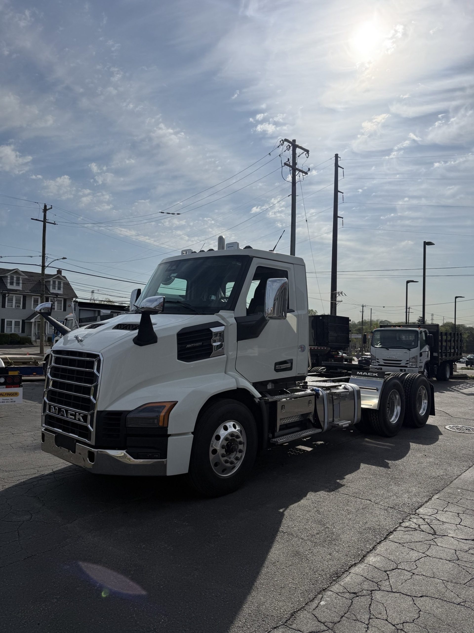 2027 MACK ANTHEM GEN2 64T 2027 MACK ANTHEM GEN2 64T - image 3 of 6