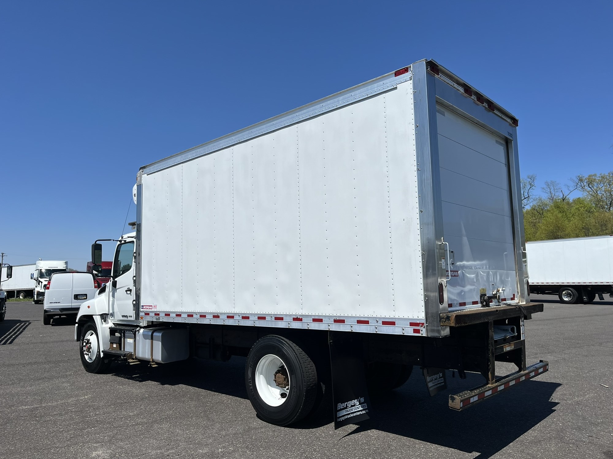 2018 HINO 268A 2018 HINO 268A - image 6 of 6