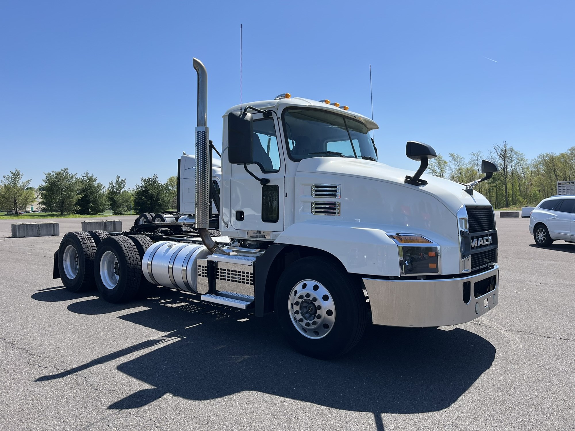 2020 MACK AN64T 1000776-03 2020 MACK AN64T 1000776-03
