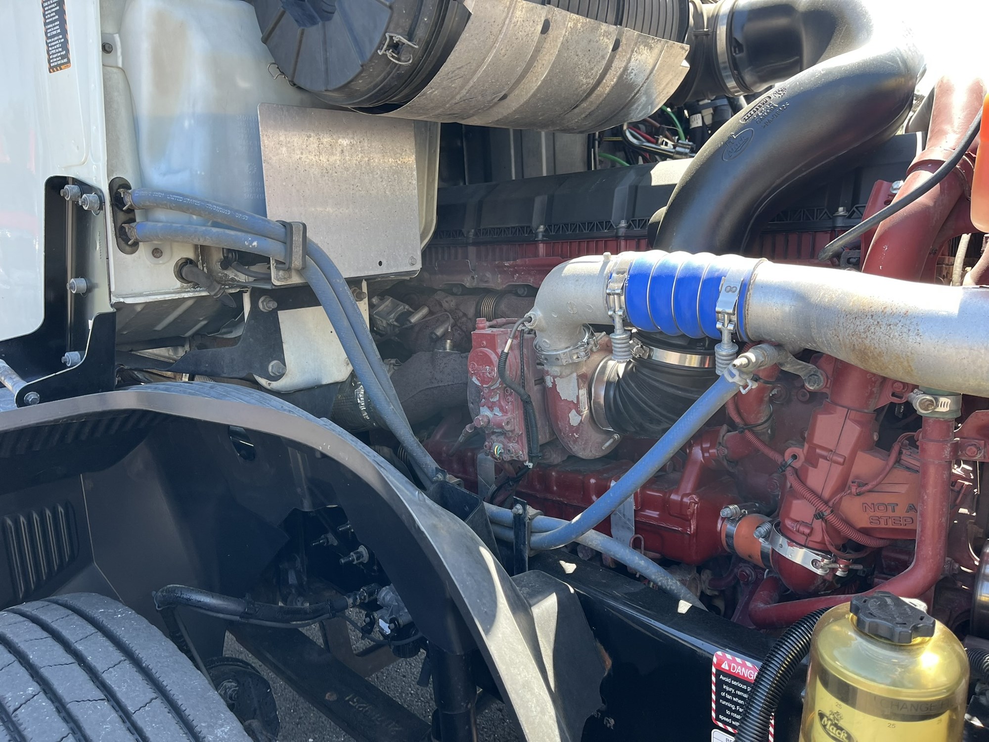 2020 MACK AN64T 1000776-16 2020 MACK AN64T 1000776-16