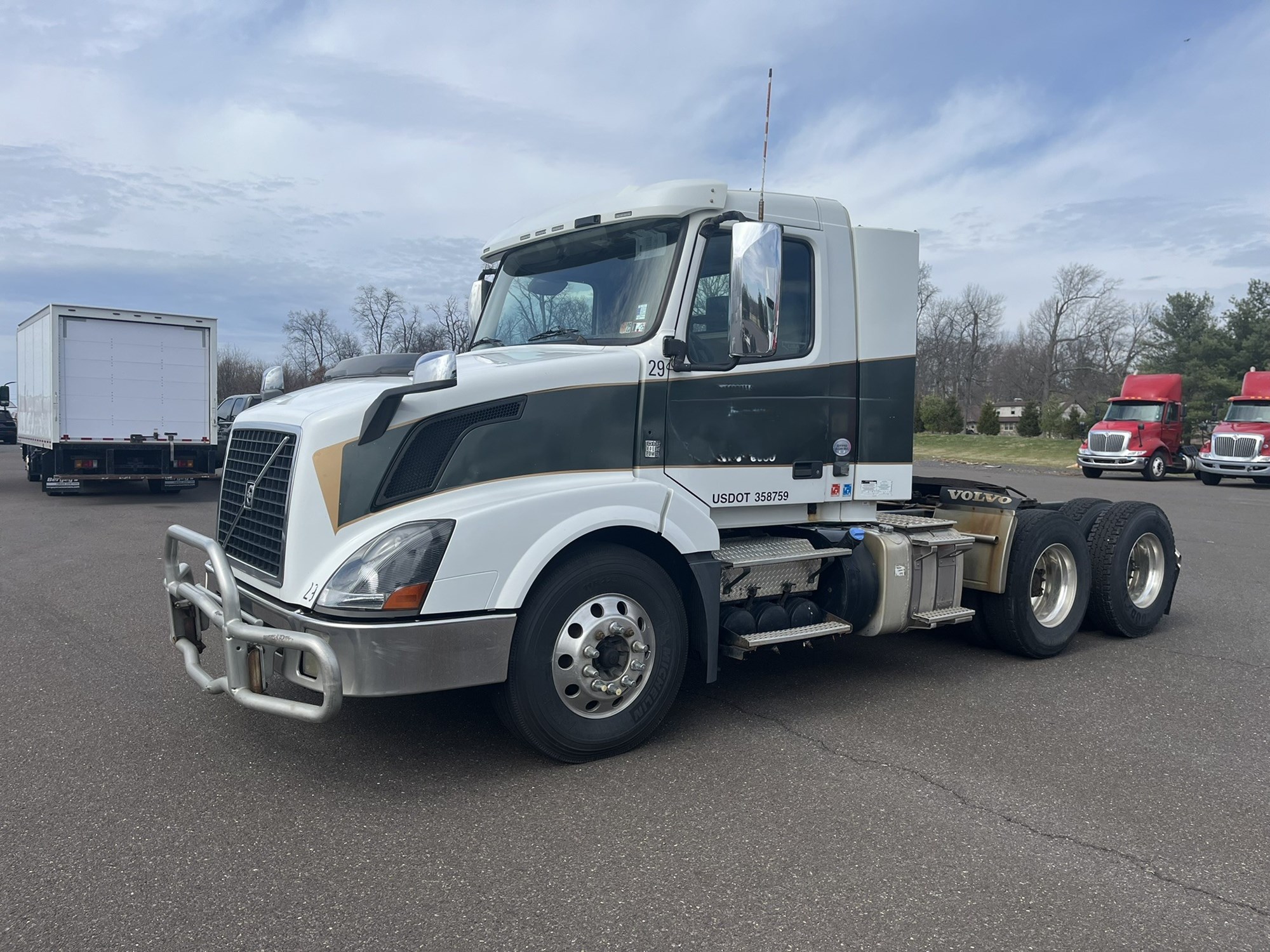 2014 VOLVO VN 1040269-01 2014 VOLVO VN 1040269-01