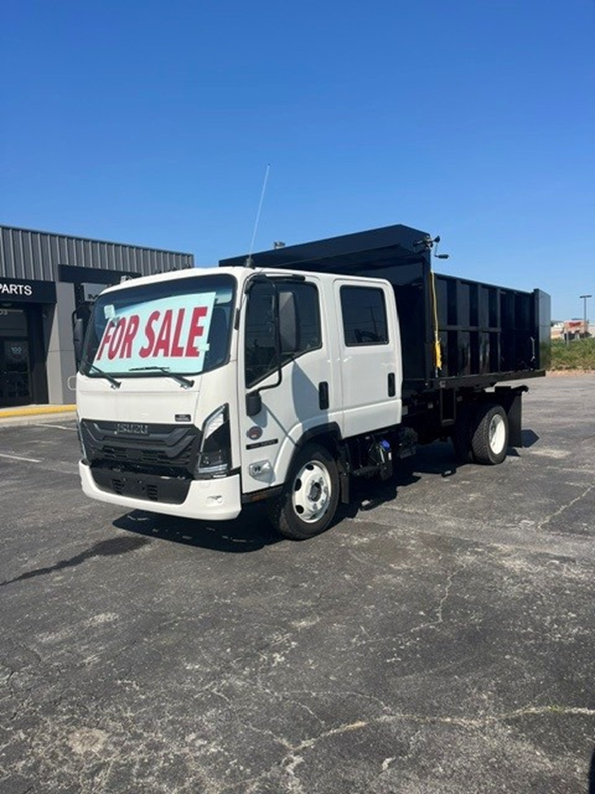 2025 ISUZU NRR 2025 ISUZU NRR - image 1 of 6