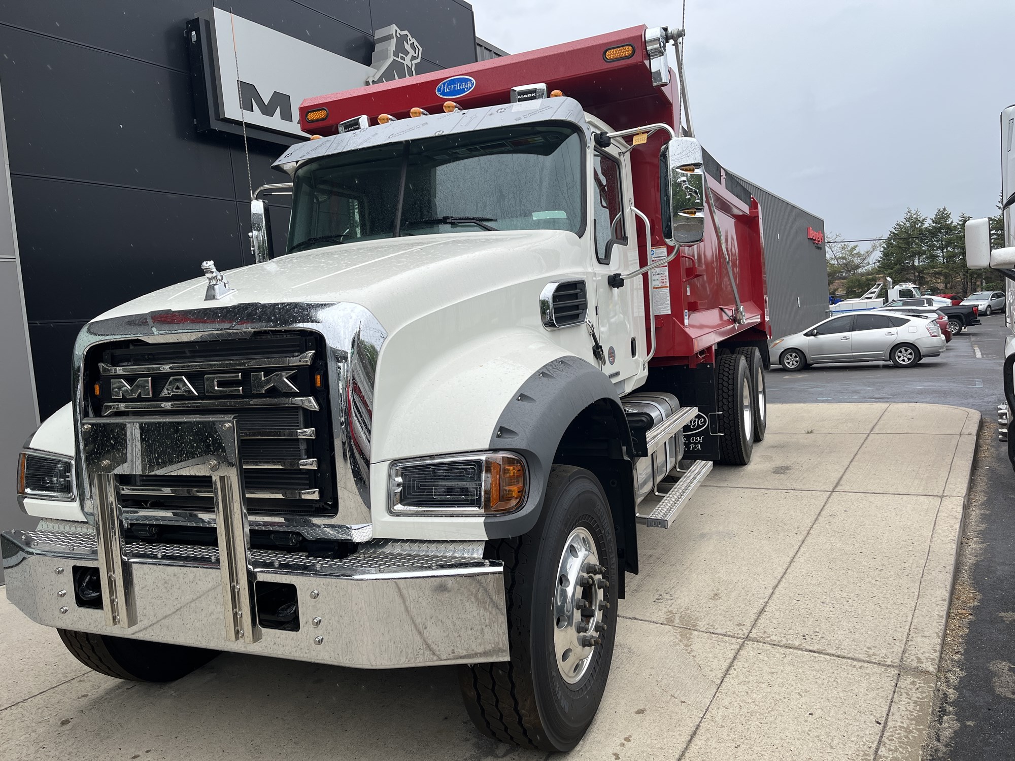 2026 MACK Granite 64FR 2026 MACK Granite 64FR - image 1 of 6