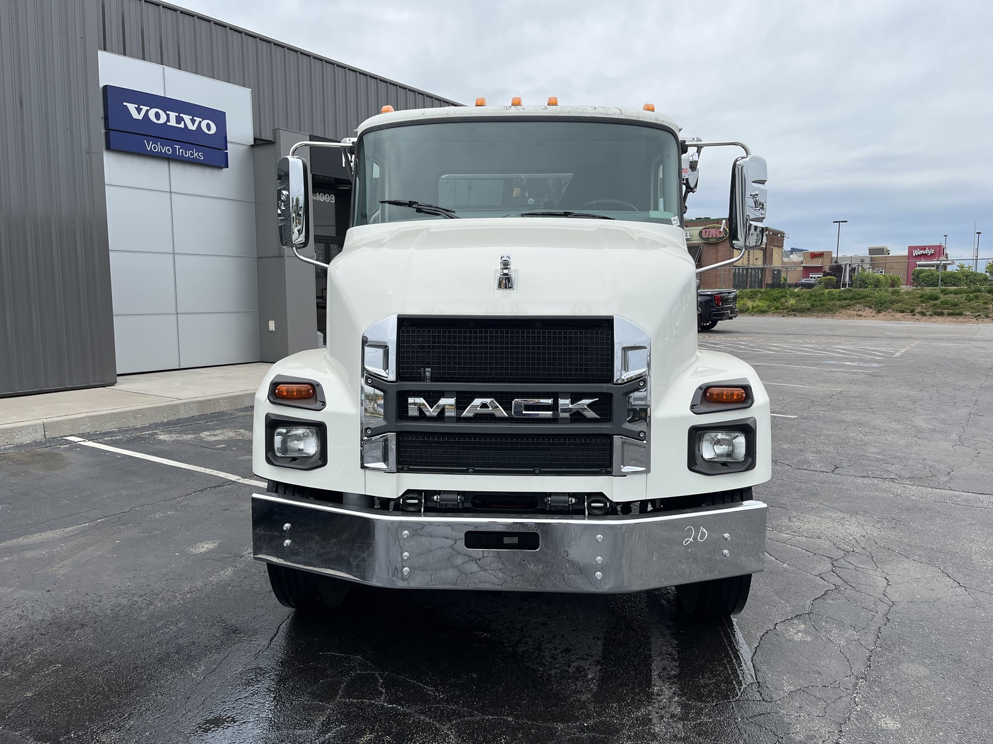 2026 MACK MD742 2026 MACK MD742 - image 2 of 6