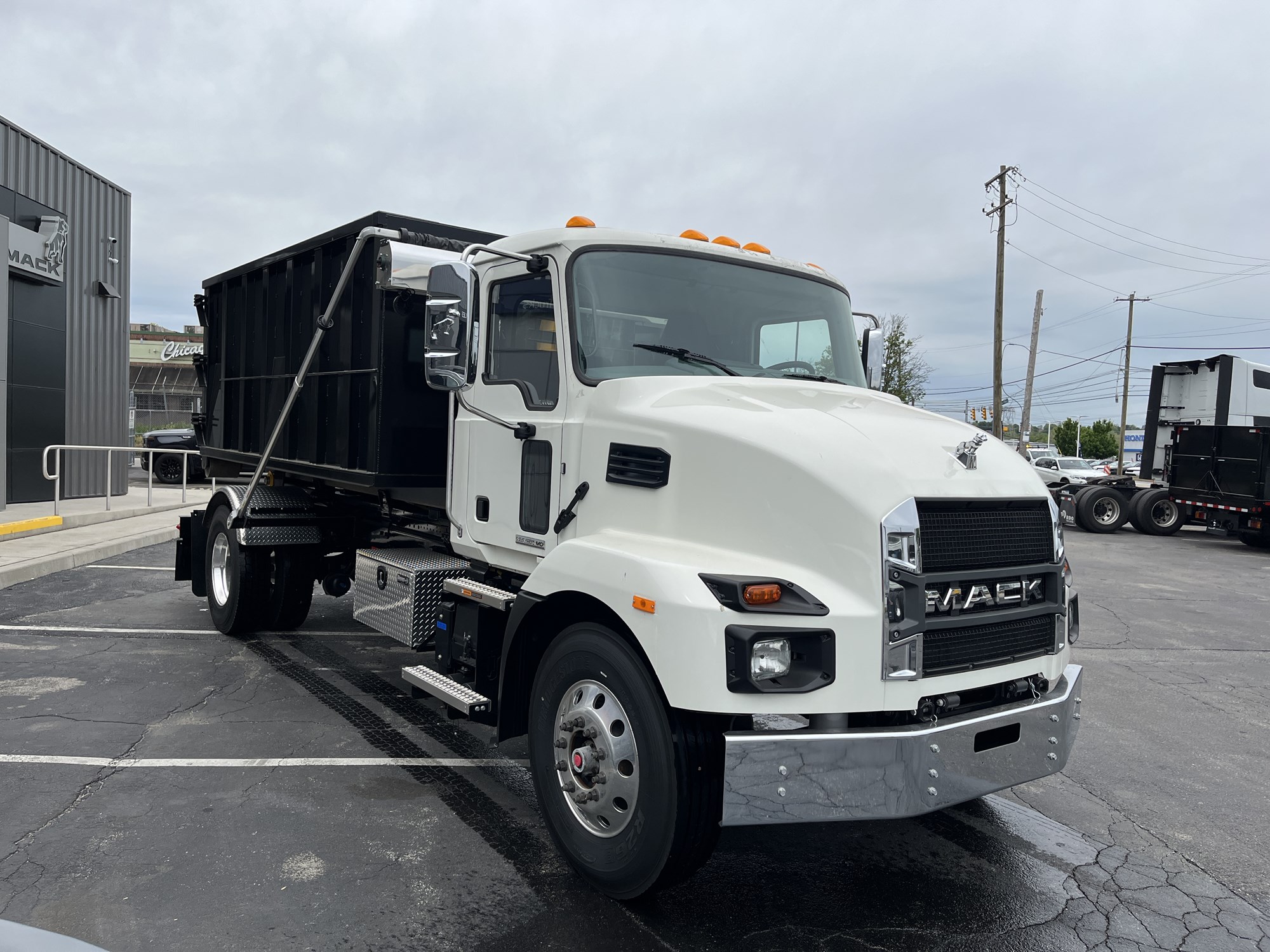 2026 MACK MD742 2026 MACK MD742 - image 3 of 6
