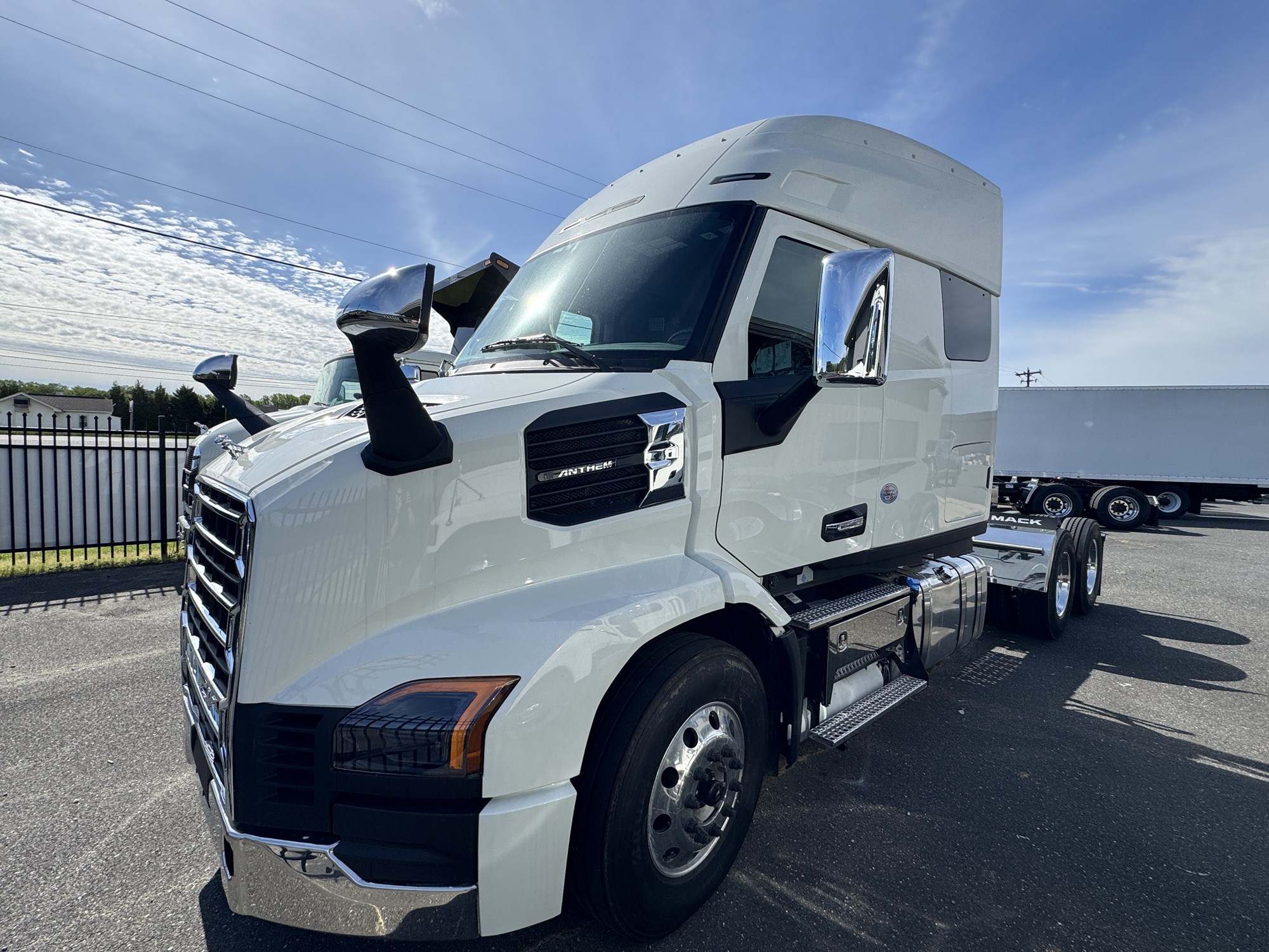 2027 MACK ANTHEM GEN2 64T 2027 MACK ANTHEM GEN2 64T - image 1 of 6