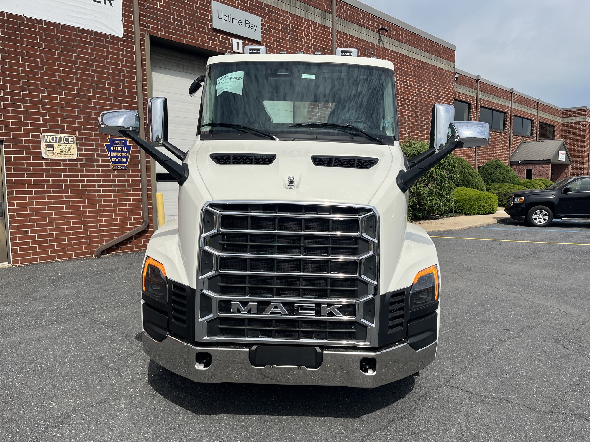 2027 MACK ANTHEM GEN2 64T 2027 MACK ANTHEM GEN2 64T - image 2 of 6