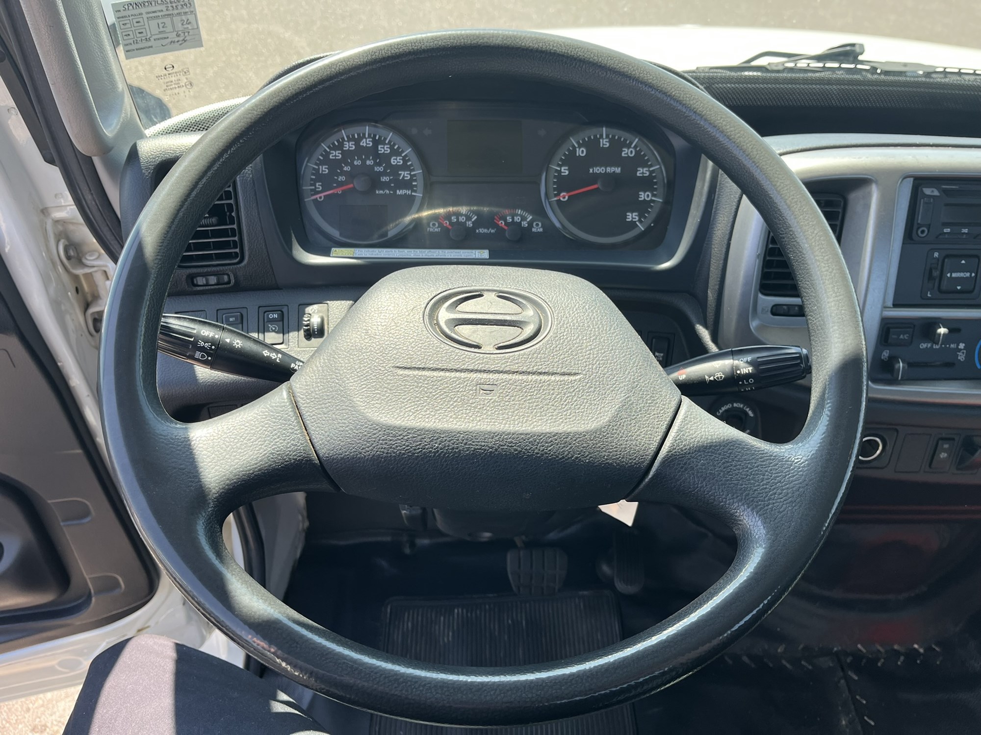 2020 HINO 268A 2020 HINO 268A - image 5 of 6