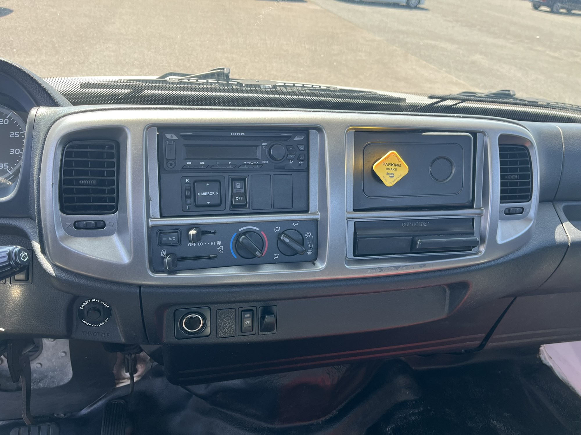 2020 HINO 268A 2020 HINO 268A - image 6 of 6