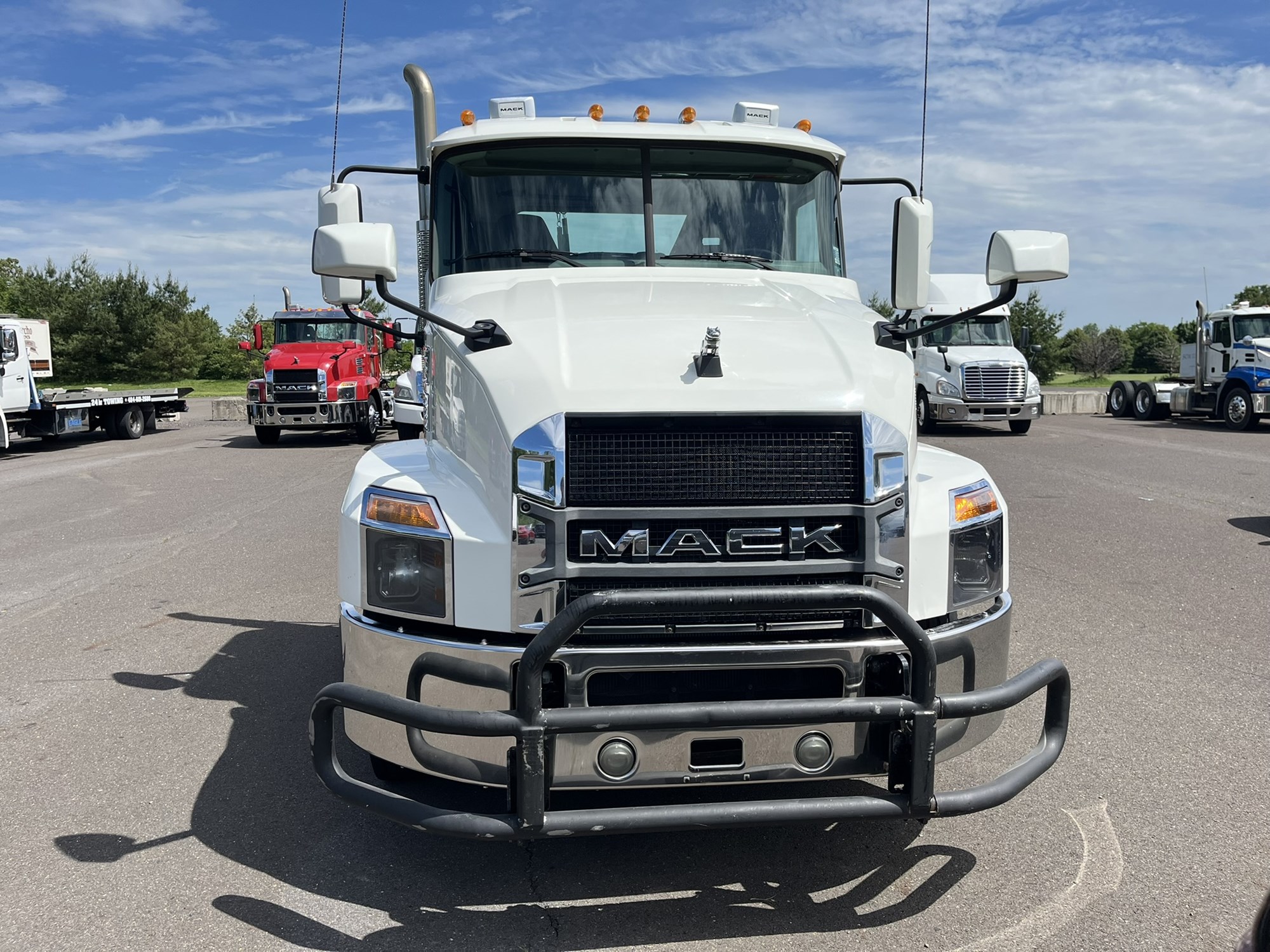 2019 MACK AN64T 1000581-02 2019 MACK AN64T 1000581-02
