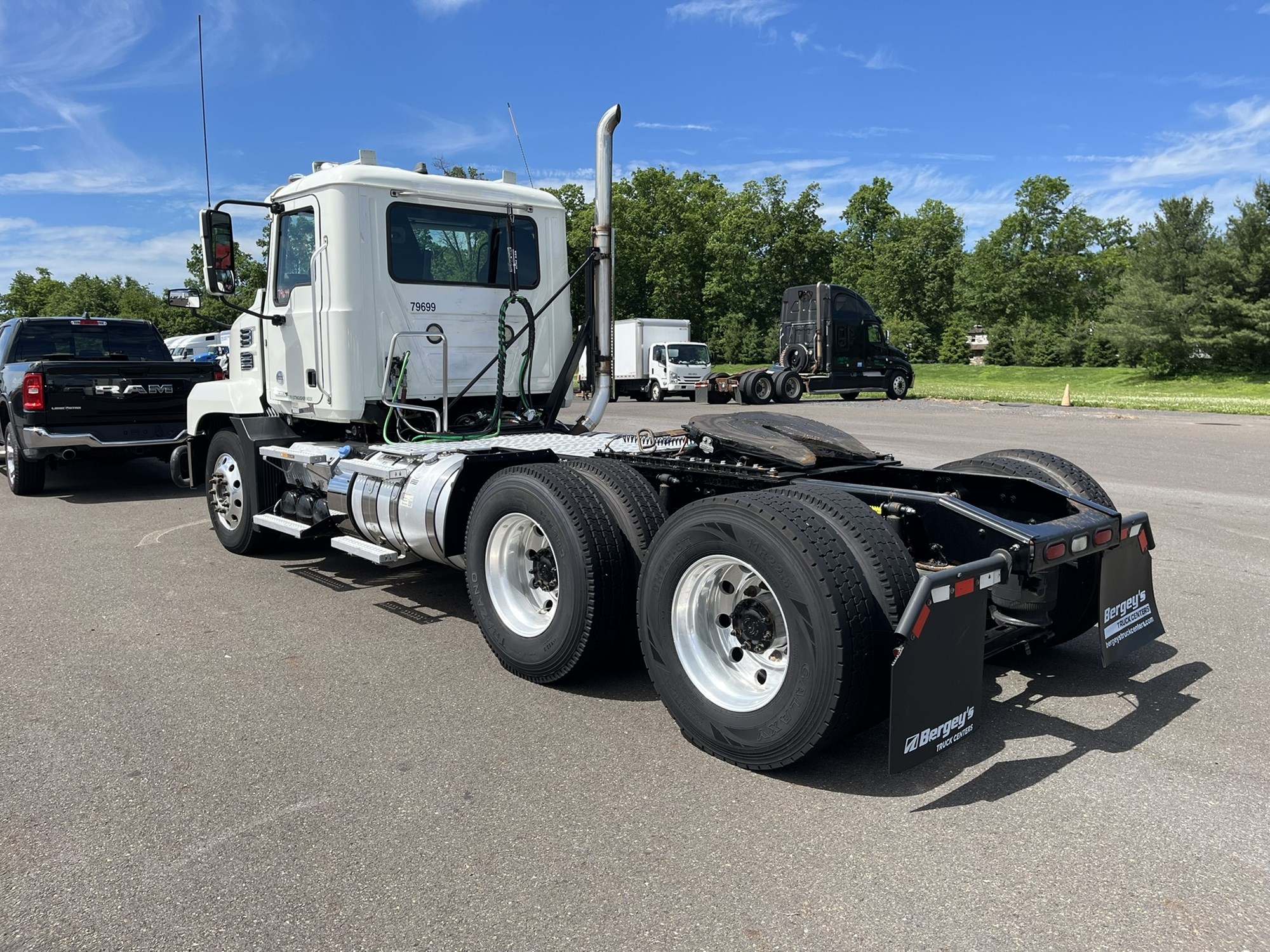 2019 MACK AN64T 1000581-06 2019 MACK AN64T 1000581-06