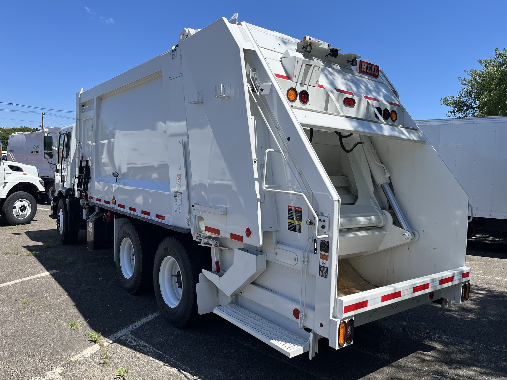 2024 AUTOCAR ACMD64 1002384-26 2024 AUTOCAR ACMD64 1002384-26