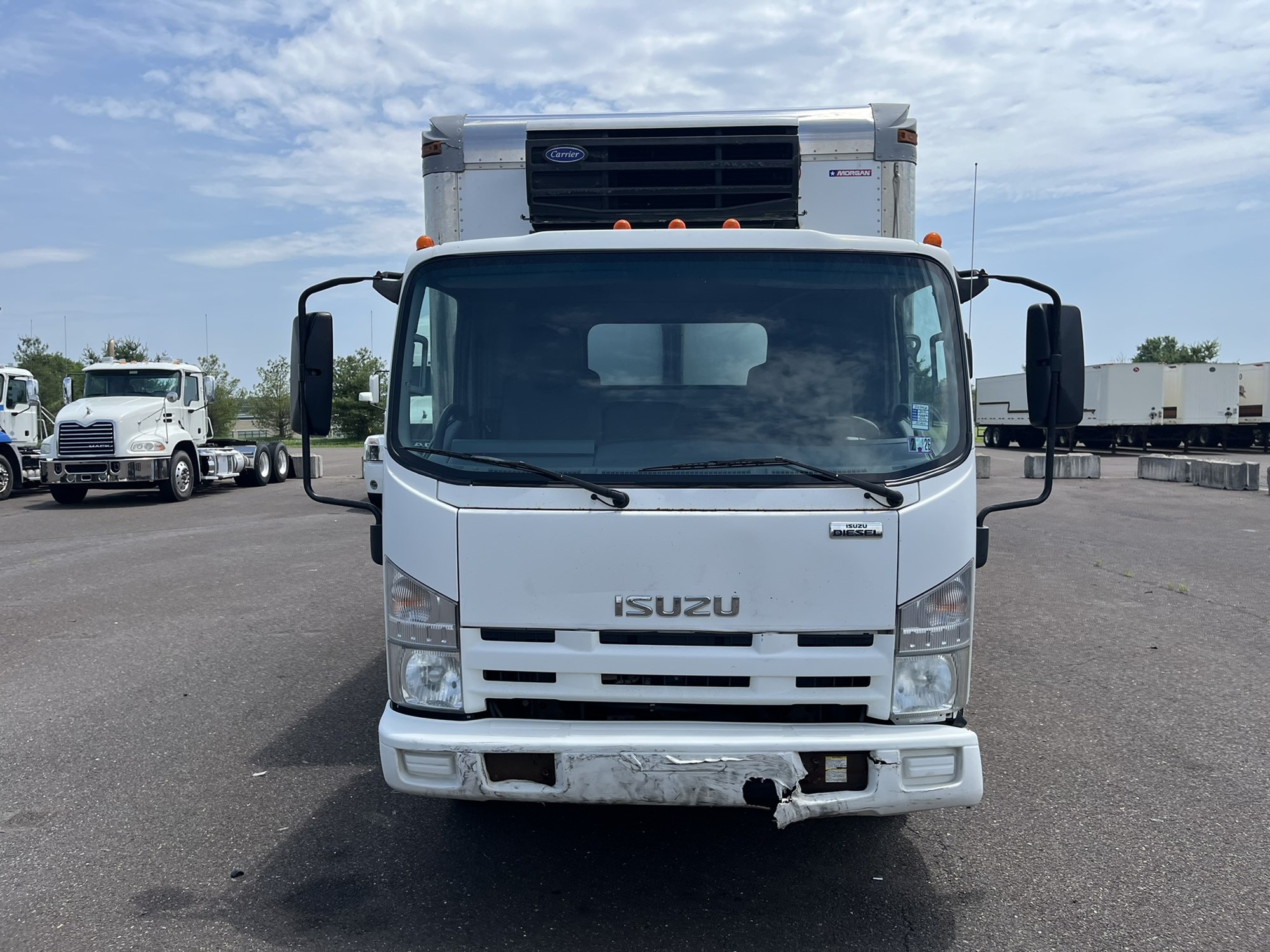 2014 ISUZU NPR HD 2014 ISUZU NPR HD - image 2 of 6