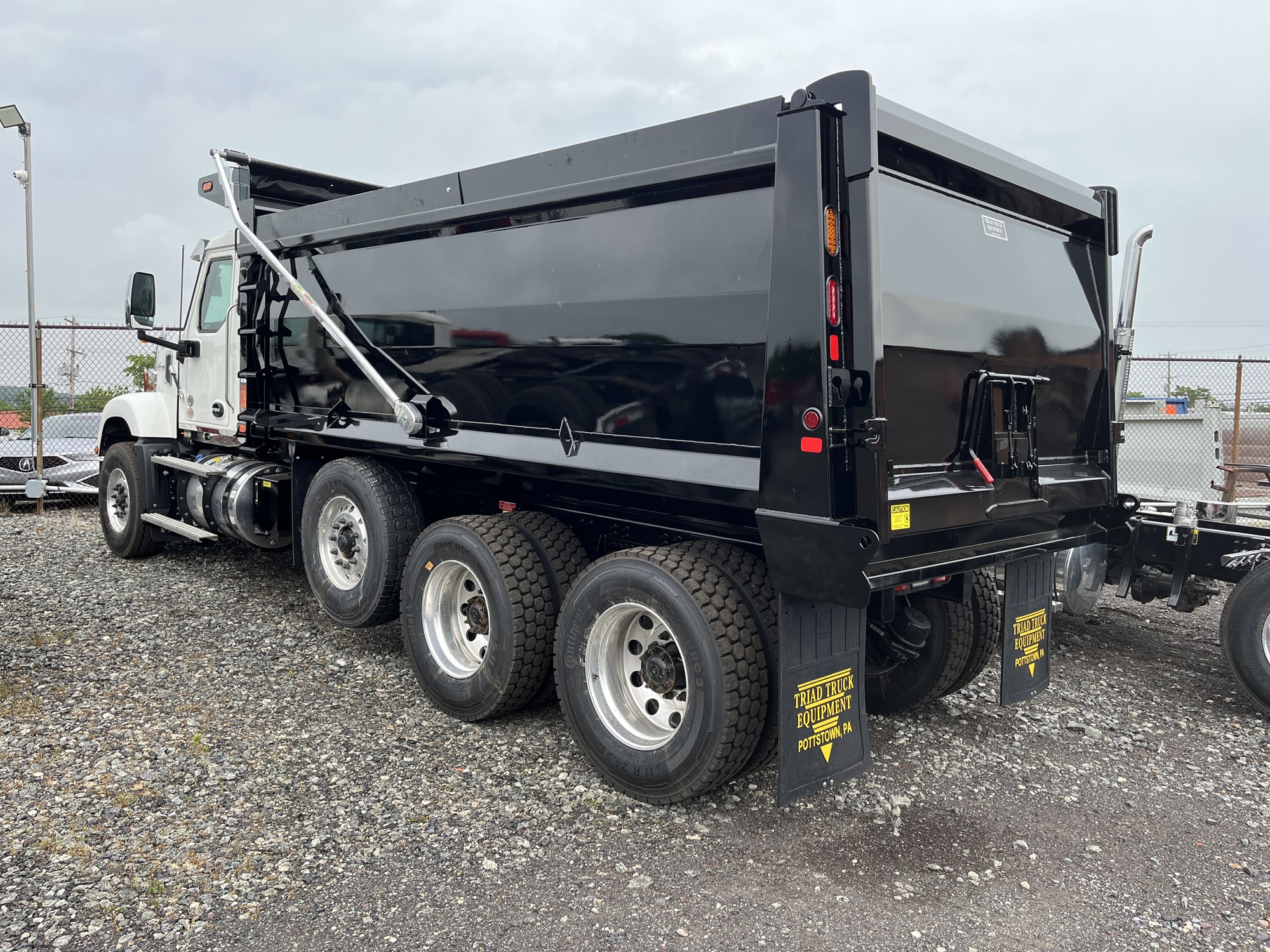 2026 Autocar DC64 1082661-14 2026 Autocar DC64 1082661-14