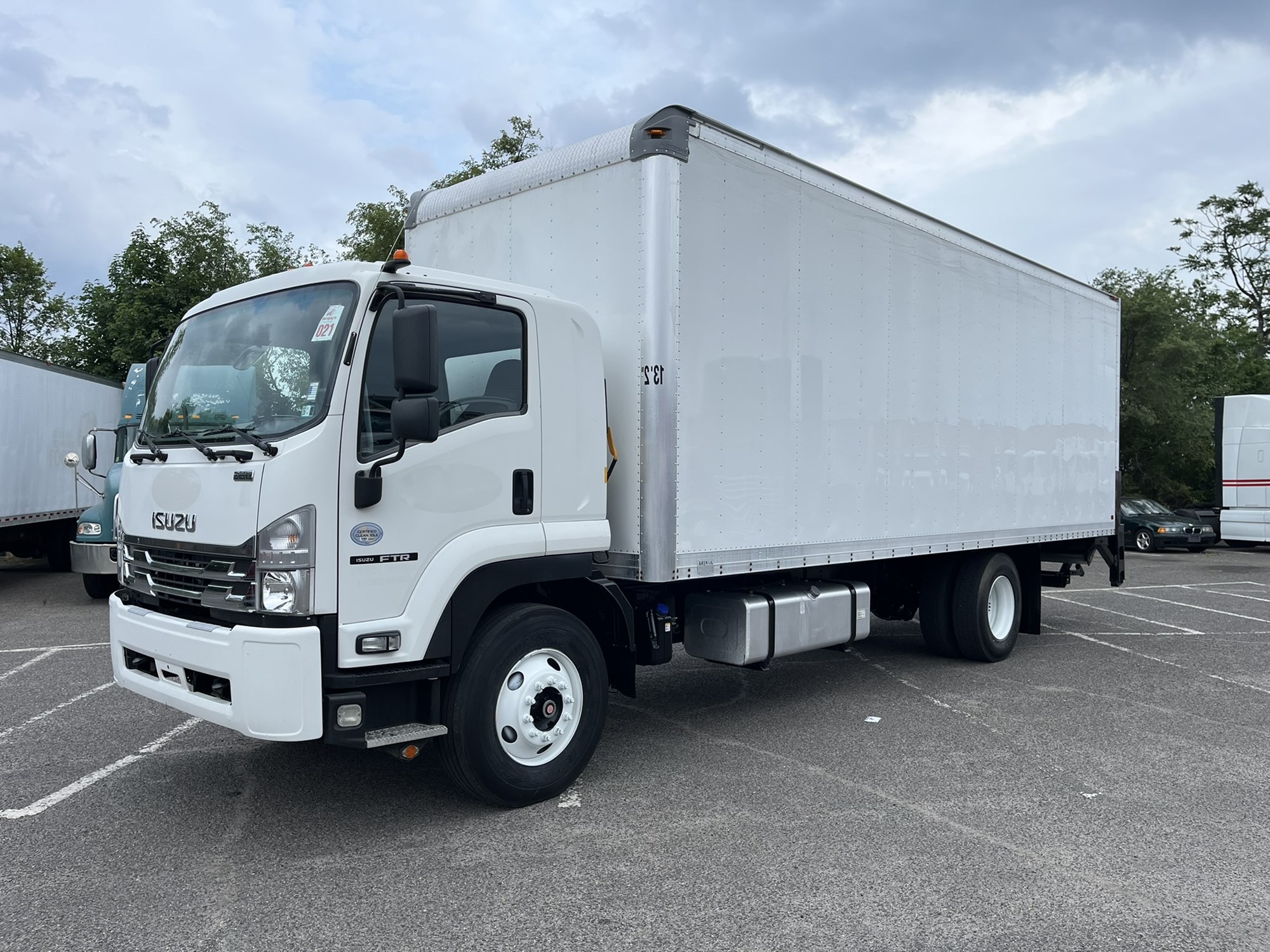 2019 Isuzu FTR 2019 Isuzu FTR - image 1 of 6
