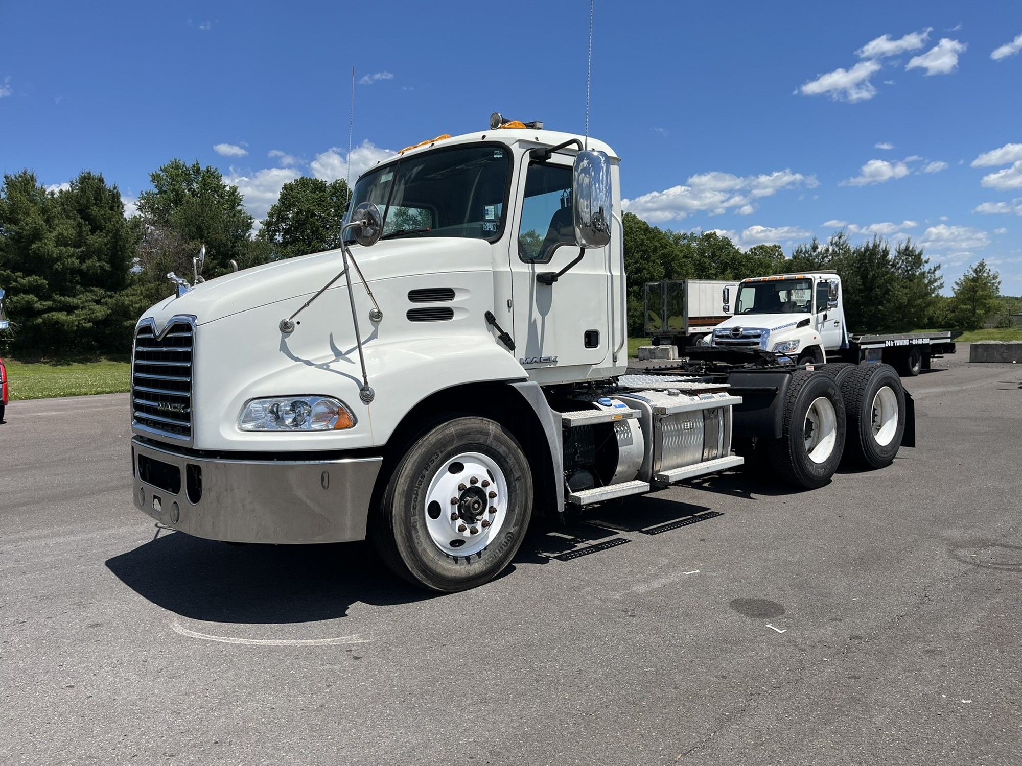 2017 MACK CXU613 2017 MACK CXU613 - image 1 of 6