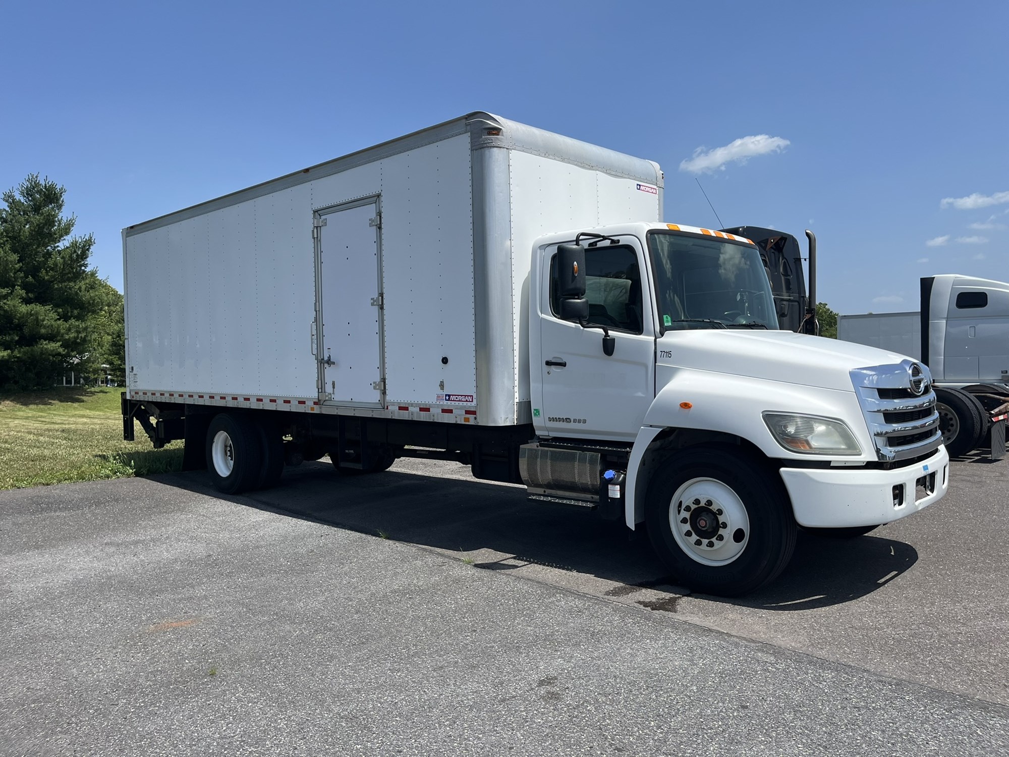 2017 HINO 338 1000472-03 2017 HINO 338 1000472-03