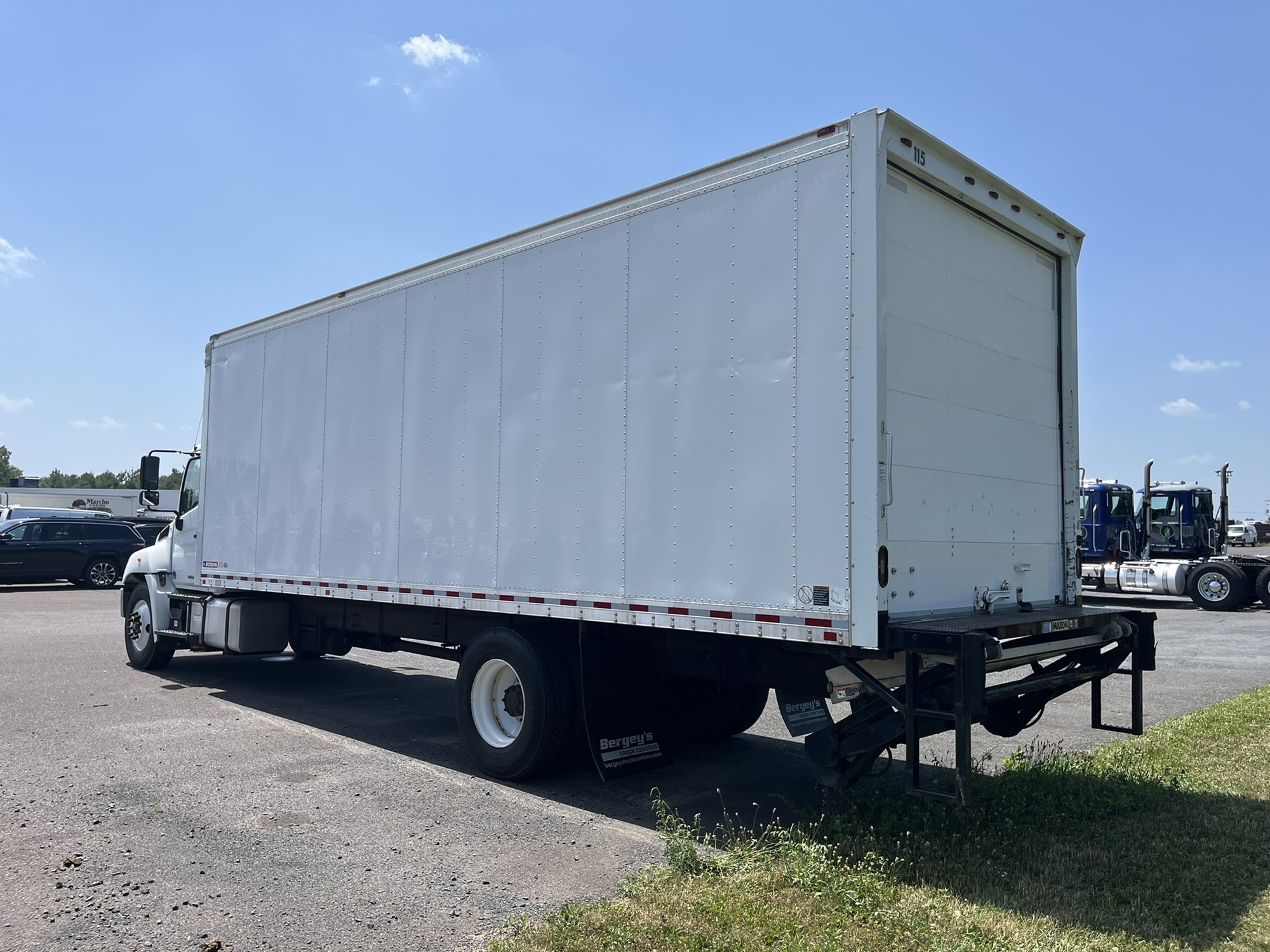 2017 HINO 338 1000472-06 2017 HINO 338 1000472-06