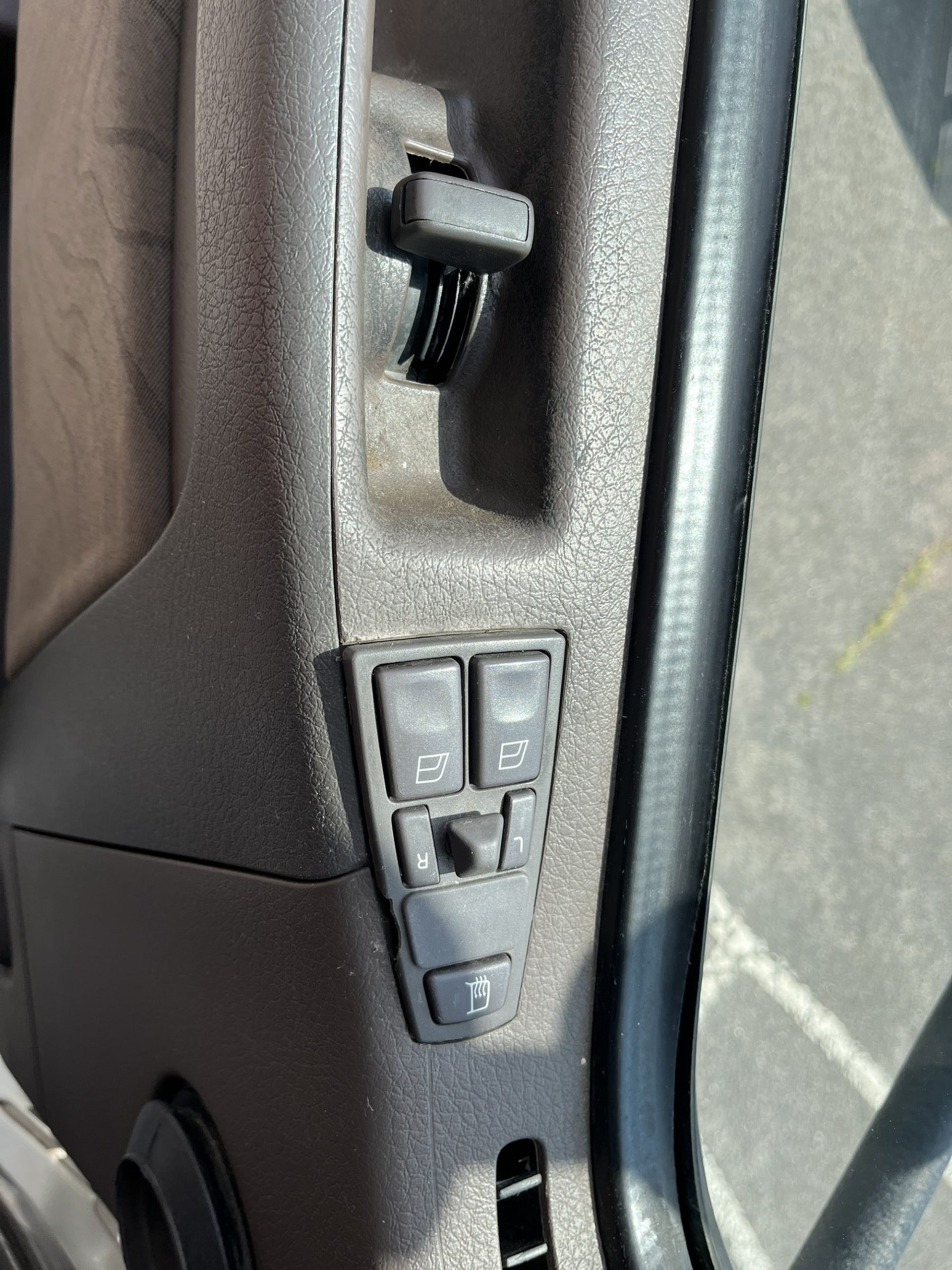 2014 VOLVO VHD 1025956-14 2014 VOLVO VHD 1025956-14