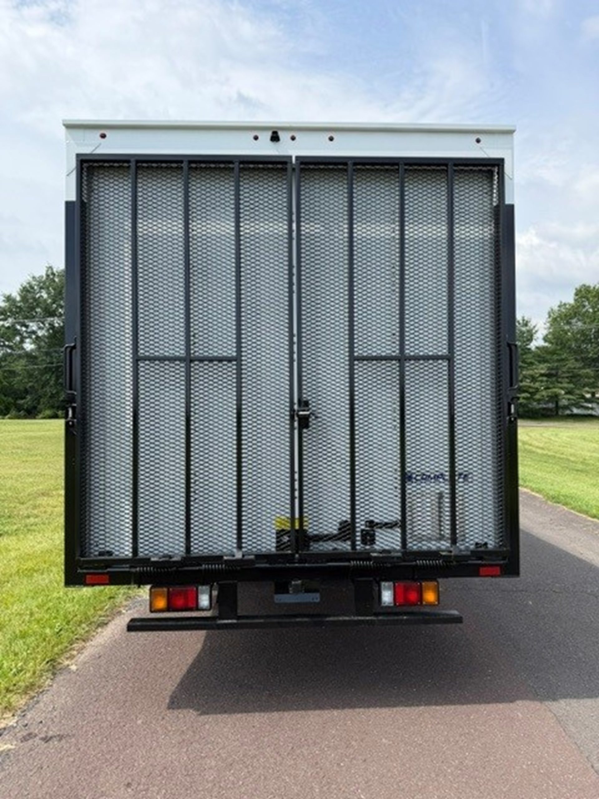 2026 Isuzu NPR GAS HD 2026 Isuzu NPR GAS HD - image 5 of 6