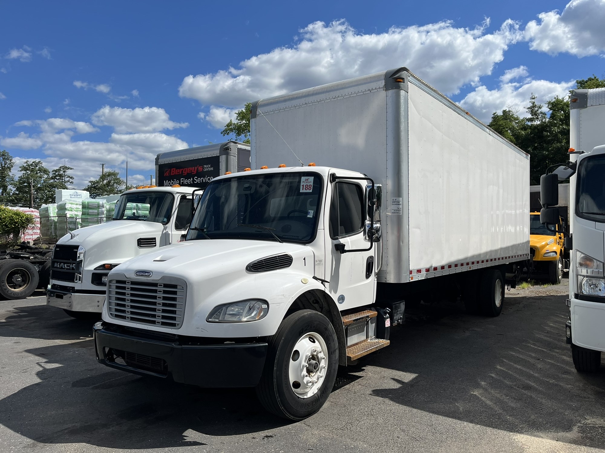 2016 FREIGHTLINER M2 1117994-01 2016 FREIGHTLINER M2 1117994-01