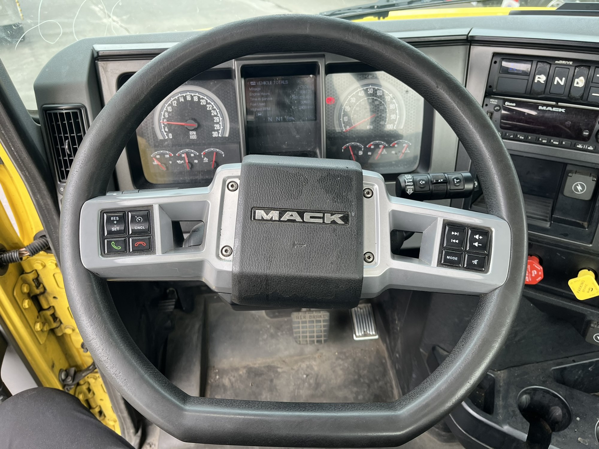 2023 MACK ANTHEM 1119663-09 2023 MACK ANTHEM 1119663-09