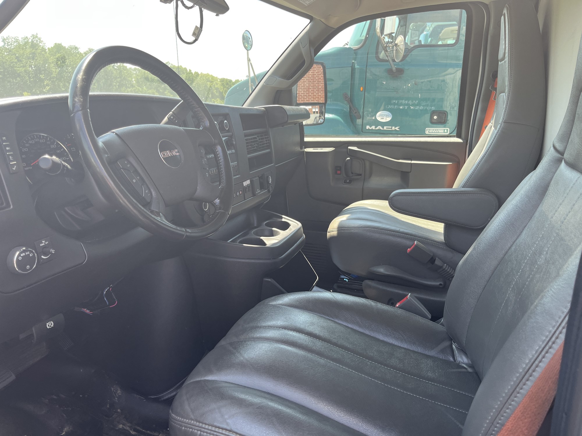 2023 GMC SAVANA 3500 1119807-07 2023 GMC SAVANA 3500 1119807-07