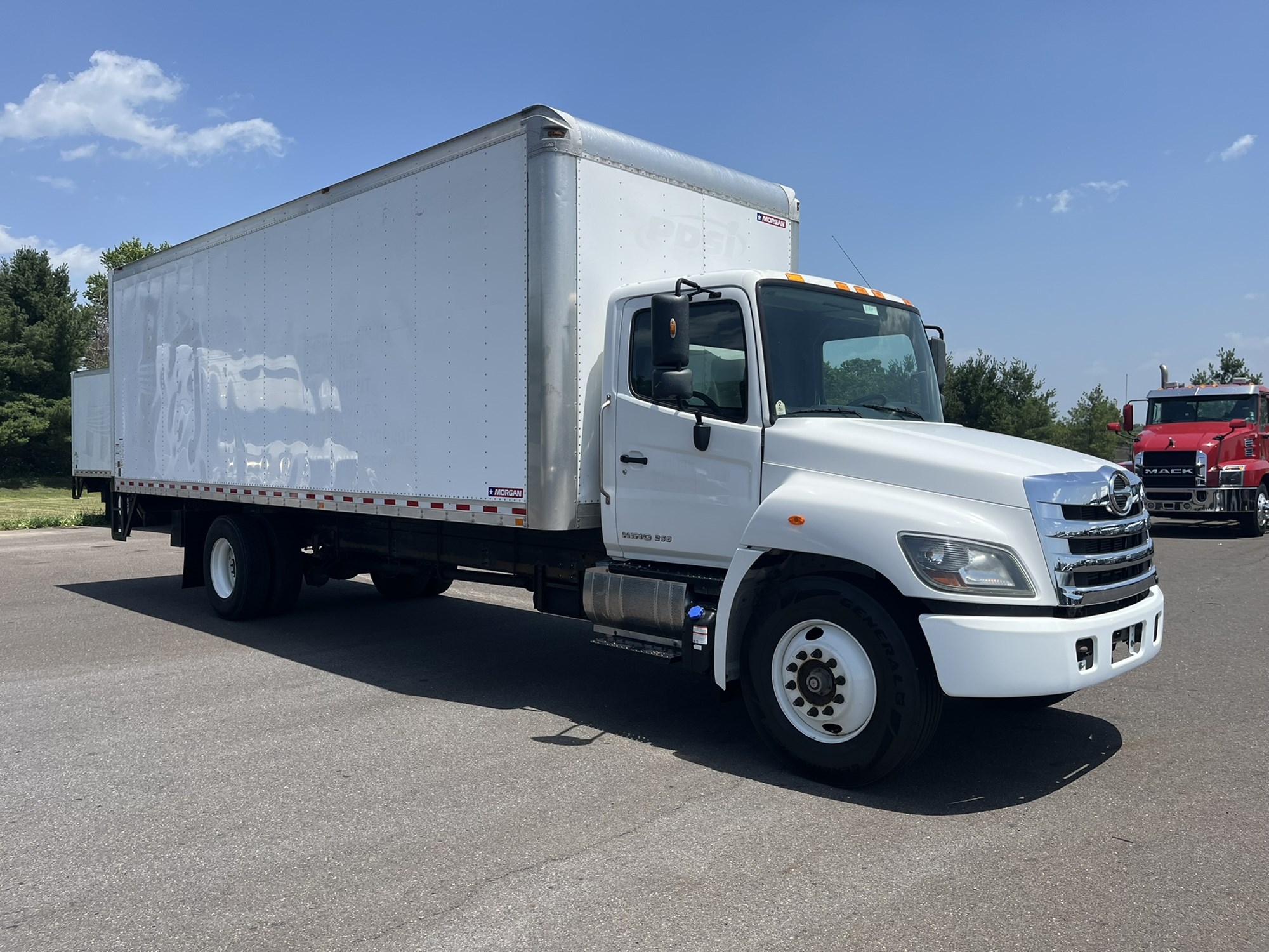 2019 HINO 268A 1203019-03 2019 HINO 268A 1203019-03