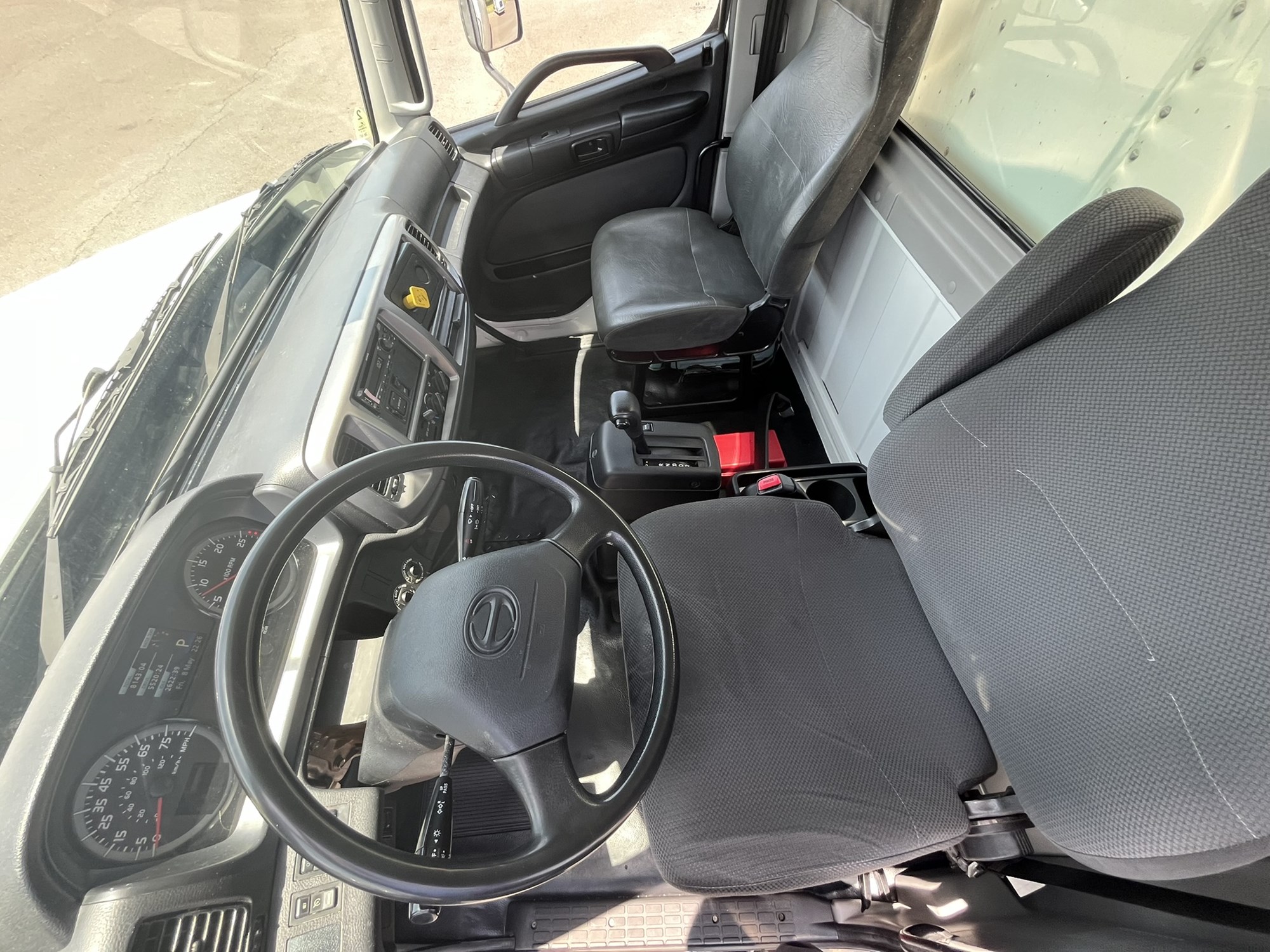 2019 HINO 268A 1203019-15 2019 HINO 268A 1203019-15