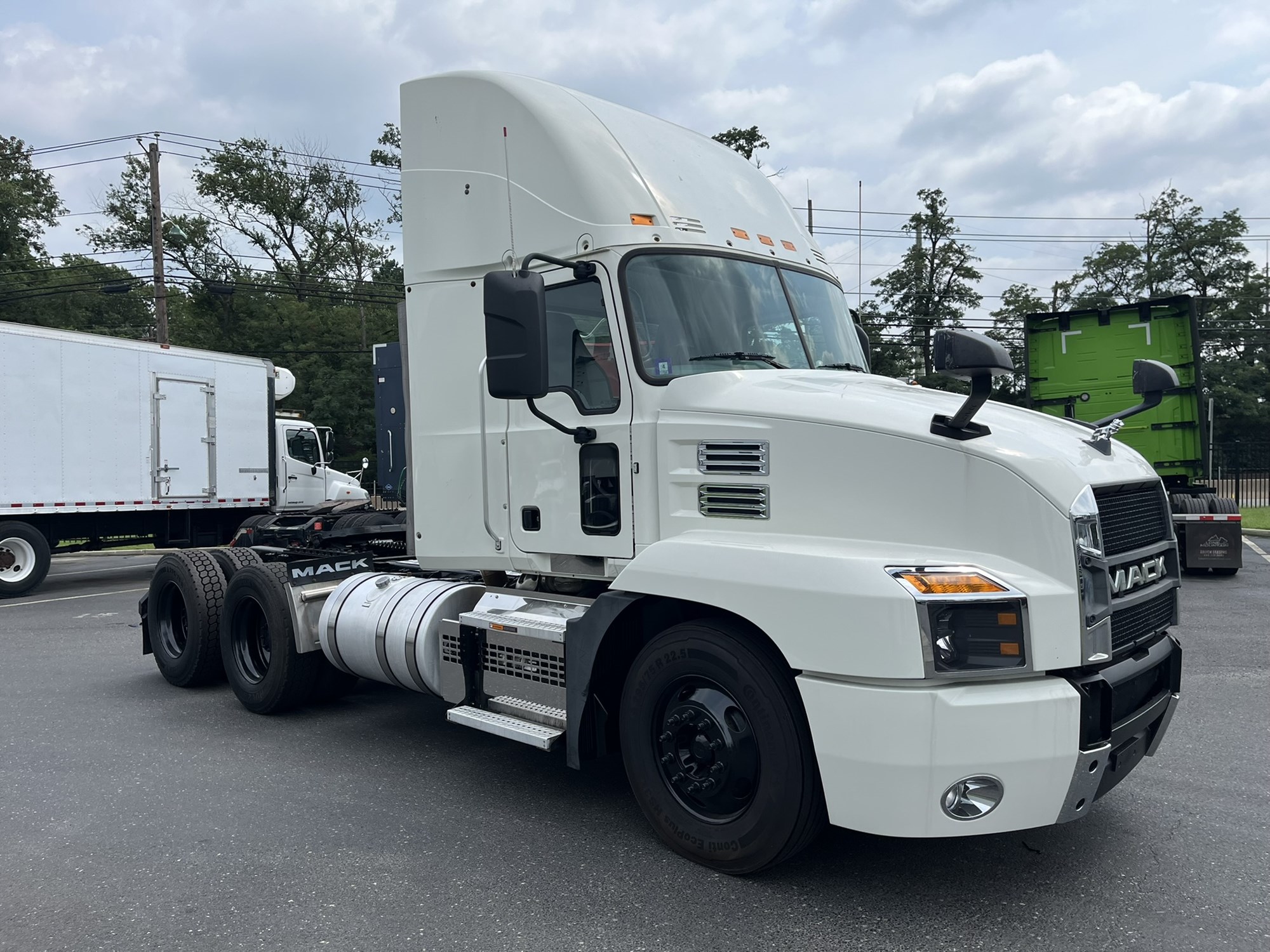 2019 MACK ANTHEM DAY CAB 2019 MACK ANTHEM DAY CAB - image 3 of 6