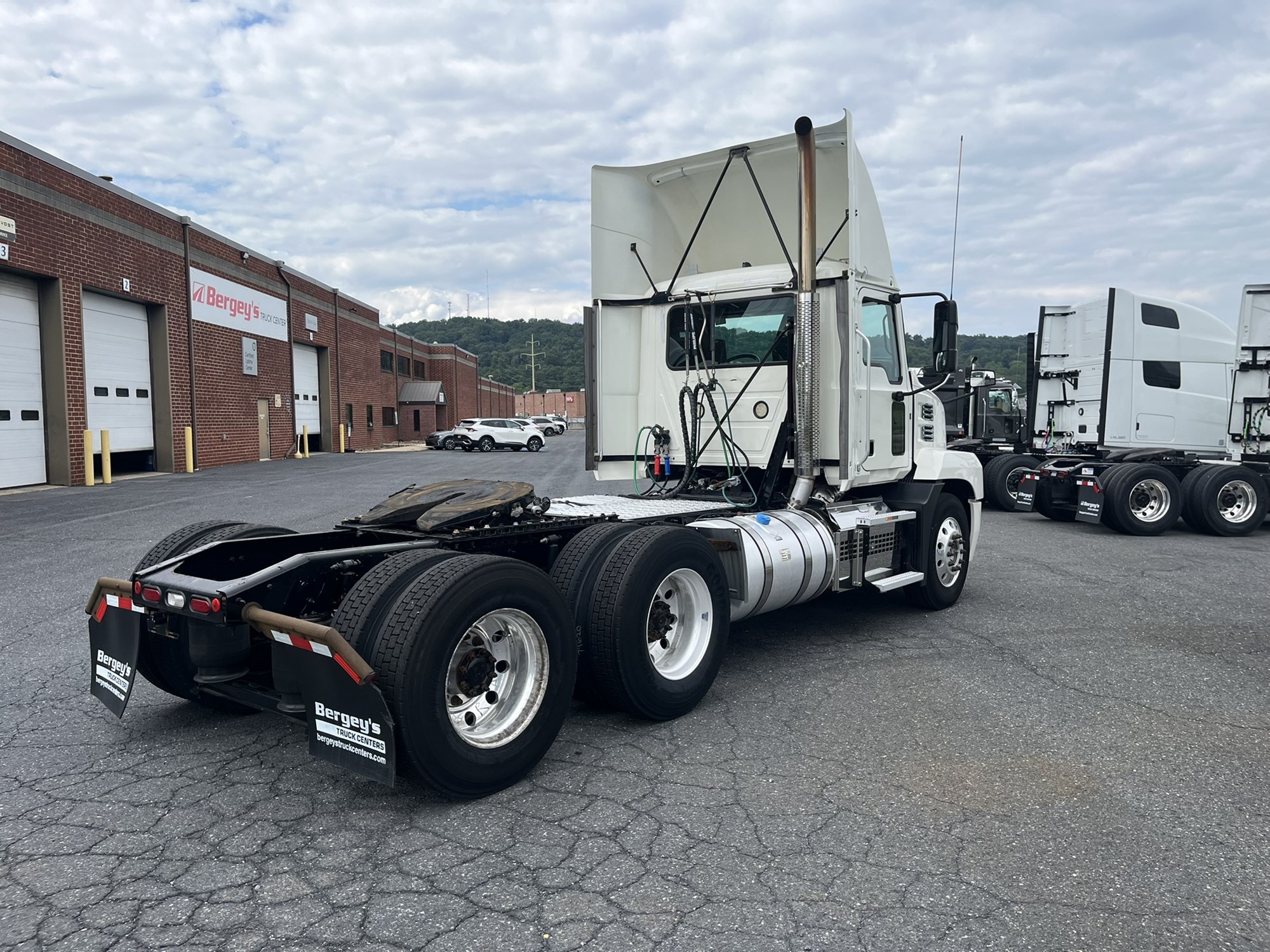 2019 MACK ANTHEM 2019 MACK ANTHEM - image 4 of 6