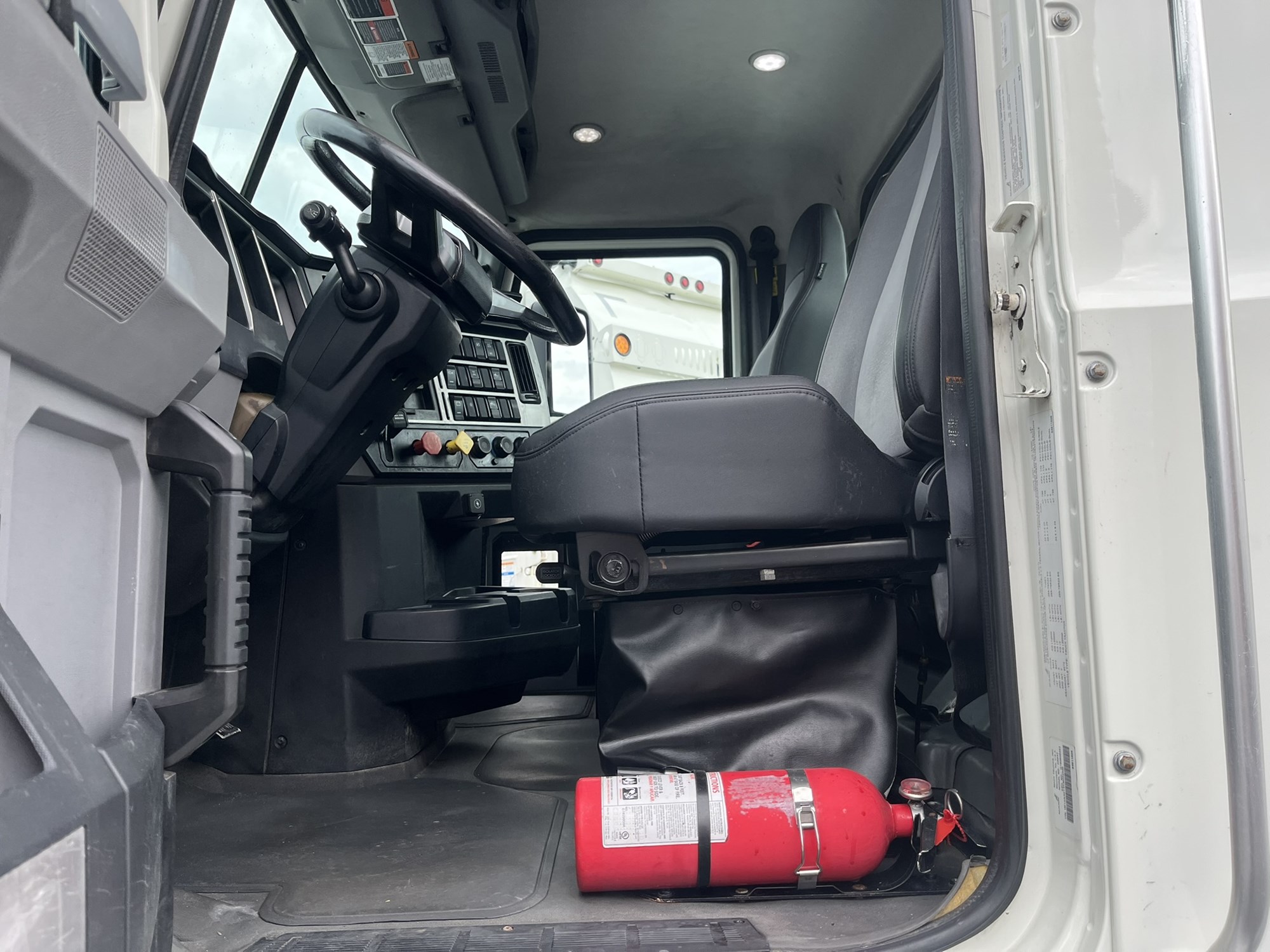 2019 MACK ANTHEM 2019 MACK ANTHEM - image 6 of 6