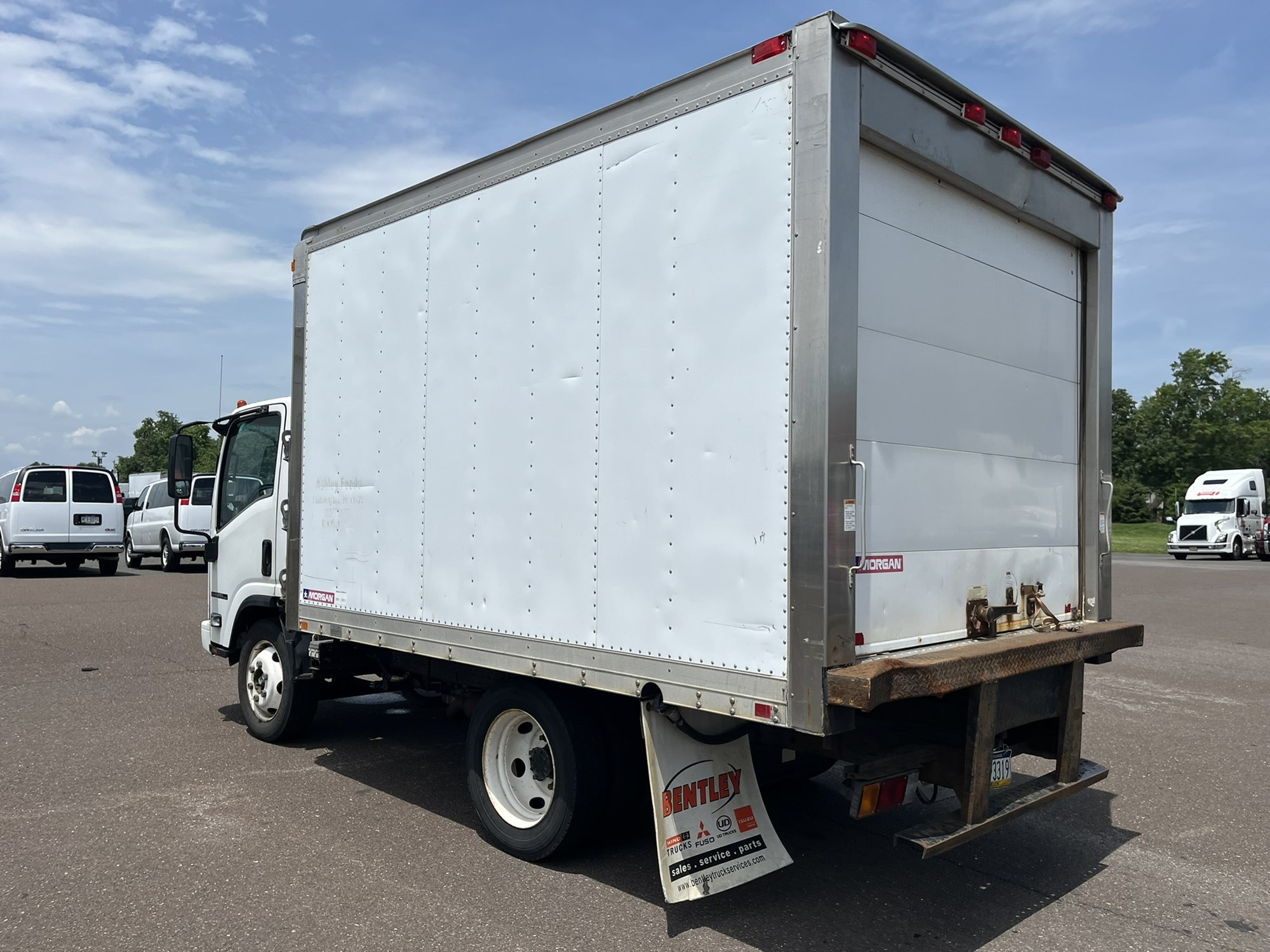 2018 ISUZU NPR HD 1034608-06 2018 ISUZU NPR HD 1034608-06