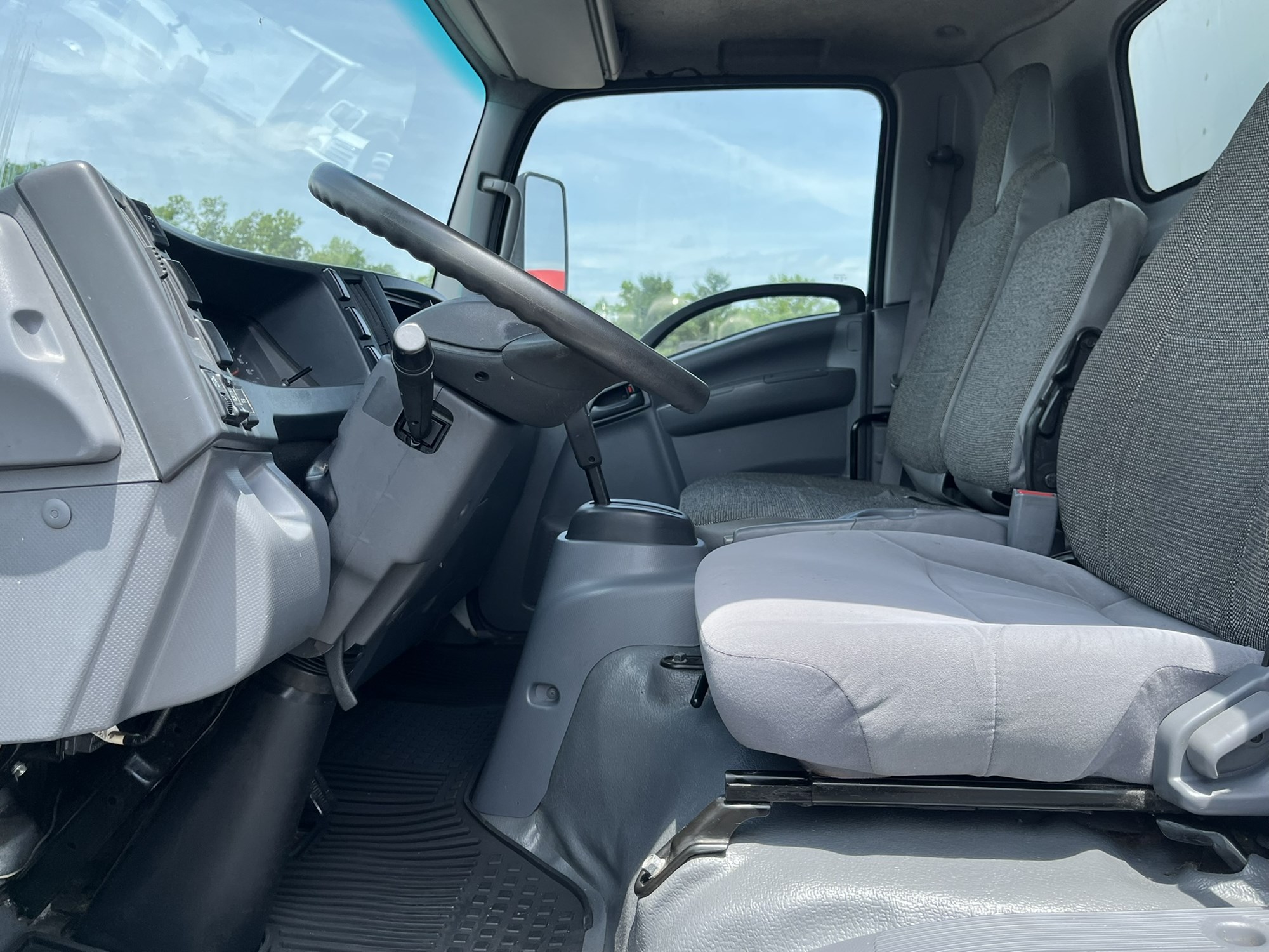 2018 ISUZU NPR HD 1034608-07 2018 ISUZU NPR HD 1034608-07