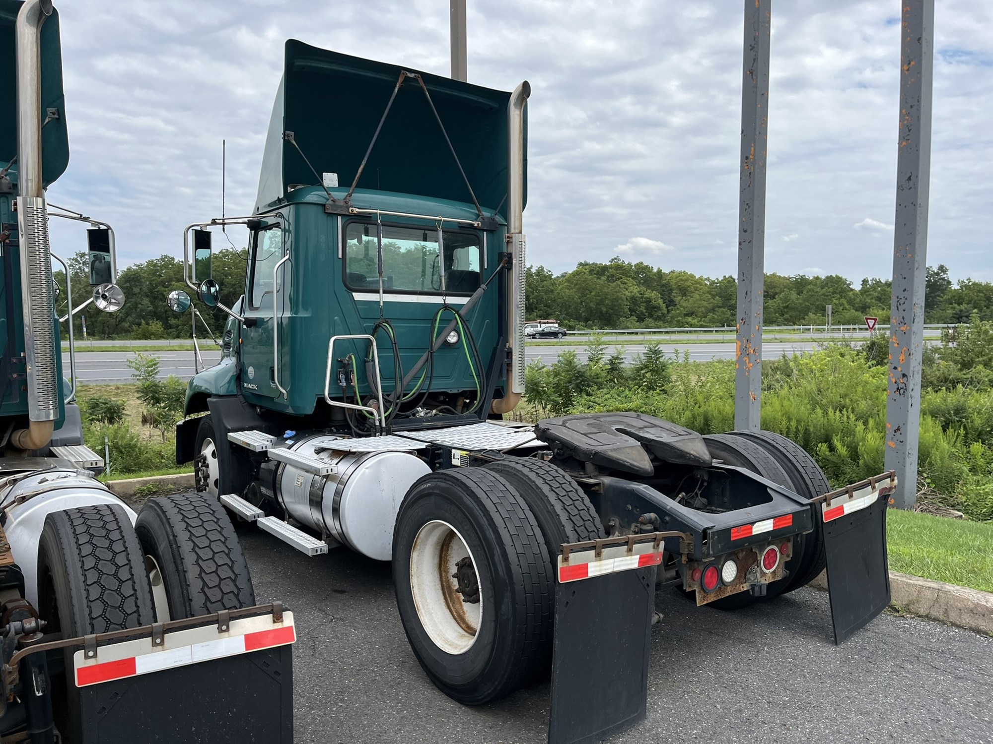 2015 MACK CXU612 2015 MACK CXU612 - image 6 of 6